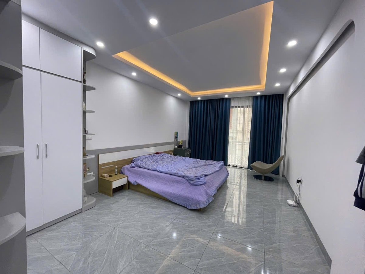 Bán Nhà BT Linh Đàm. Hoàng Mai. Lô Góc. Ô Tô. Vỉa Hè. DT 195m2. MT 13m. Giá 62.2 Tỷ