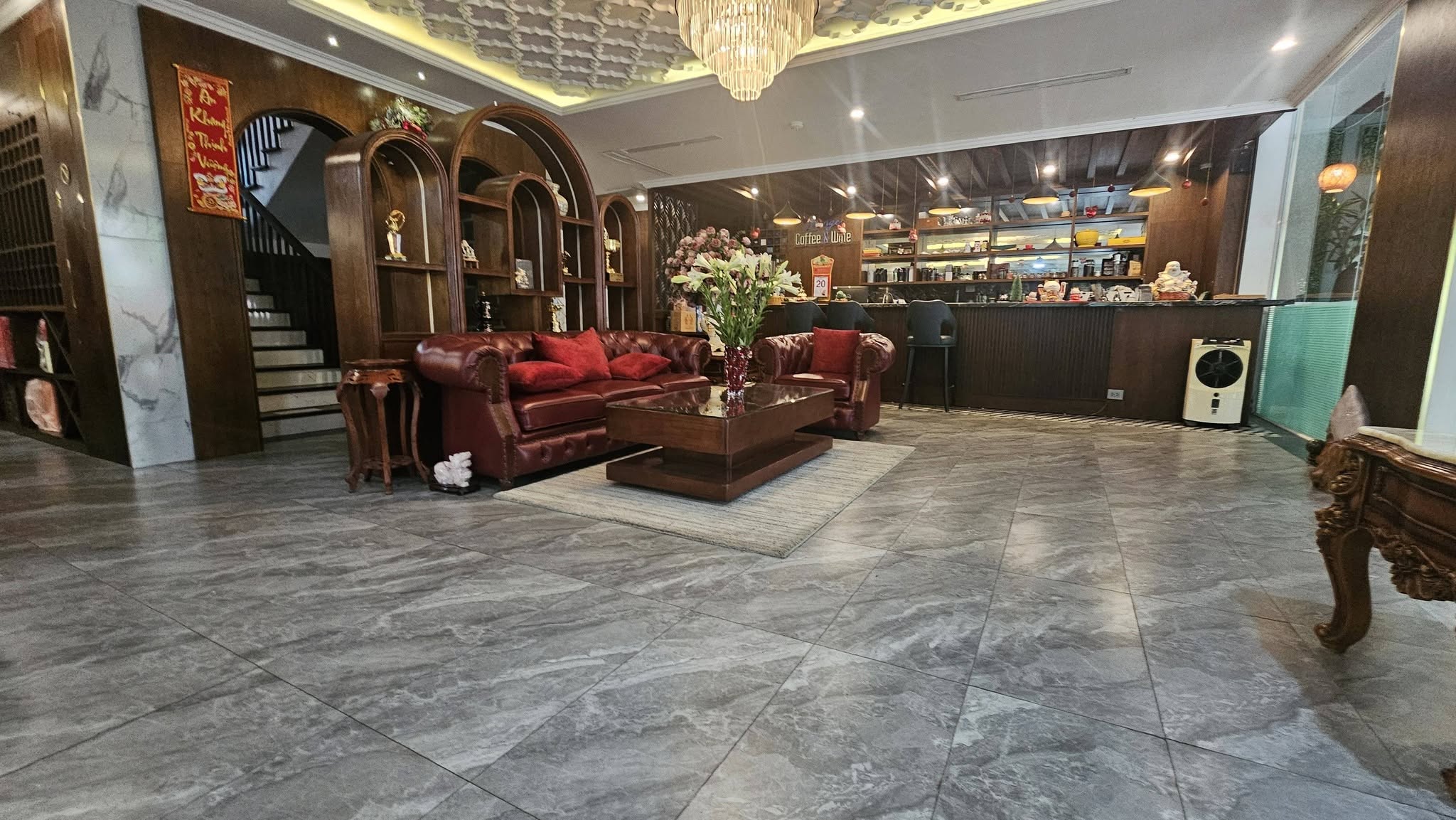 Bán biệt thư lô góc đường lớn KĐT TP Giao Lưu. DT 170m 4t, mt 26m. Giá 76 tỷ tl tốt