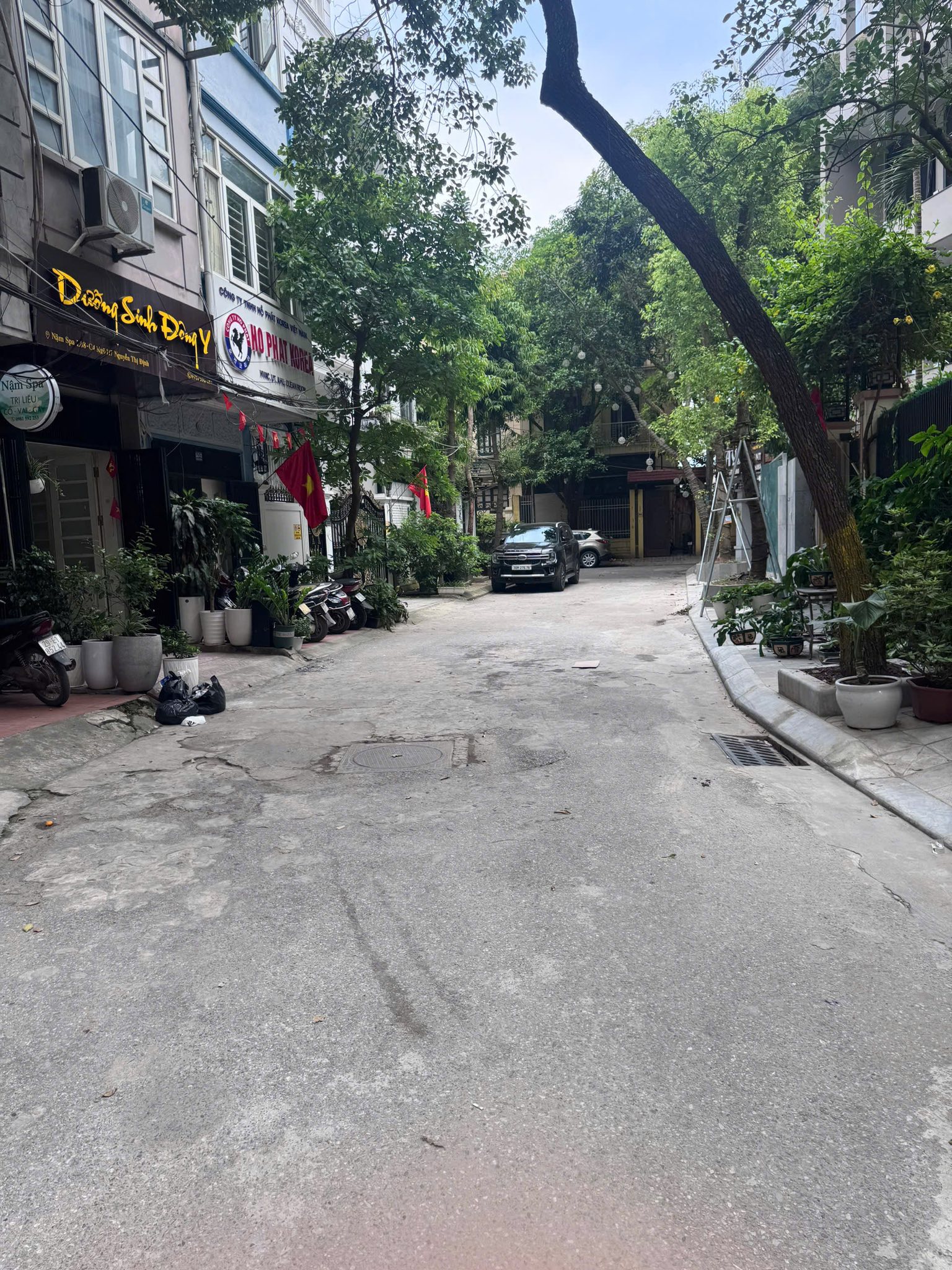 NGUYỄN THỊ ĐỊNH – PHÂN LÔ VIP – Ô TÔ TRÁNH – VỈA HÈ – 24.x TỶ