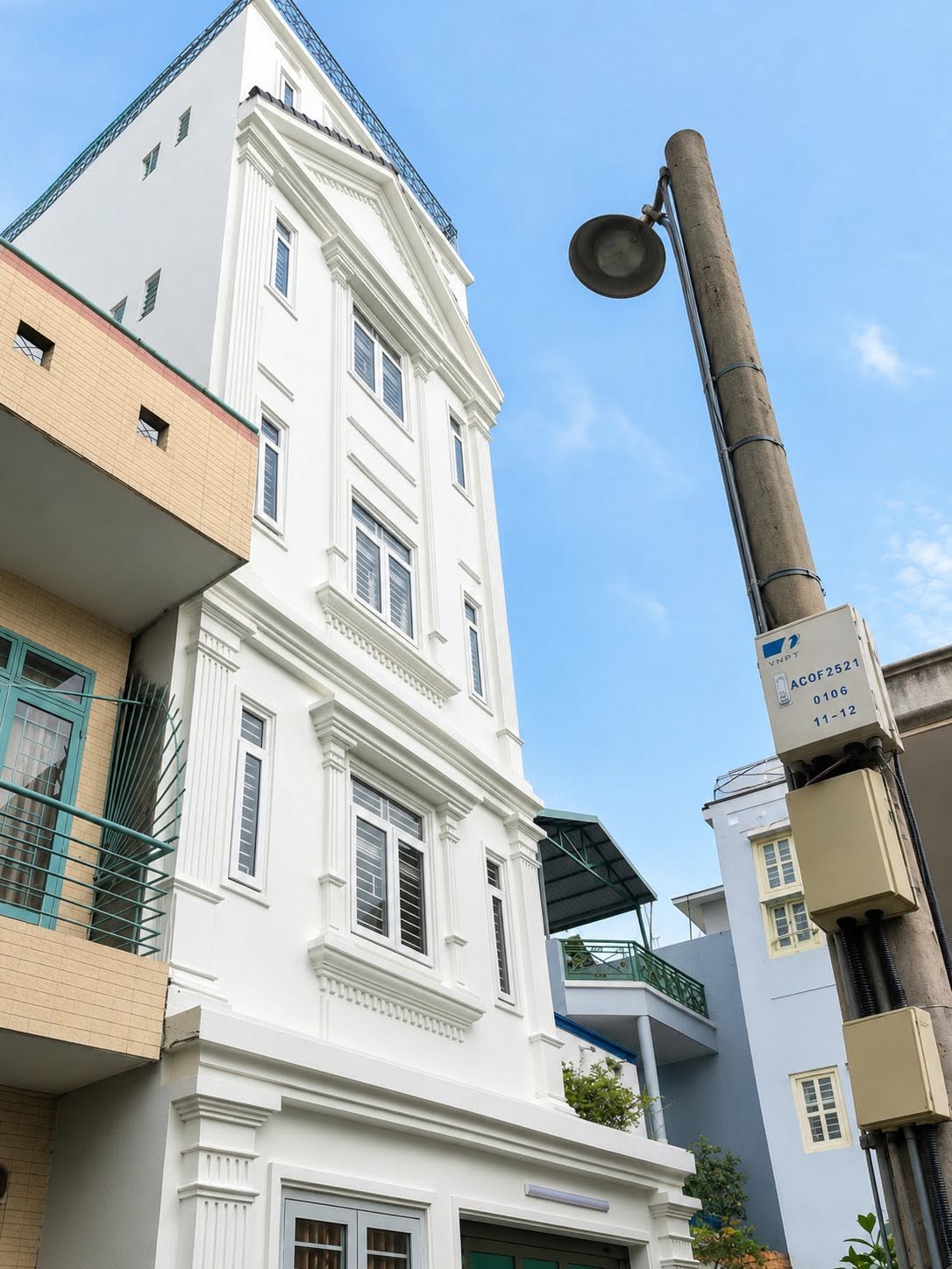 BÁN TOÀ NHÀ CHDV 5 TẦNG ÂU CƠ, TÂN PHÚ – 101M² (5.7X19) – DOANH THU ĐỀU ĐẶN 80 TR/THÁNG