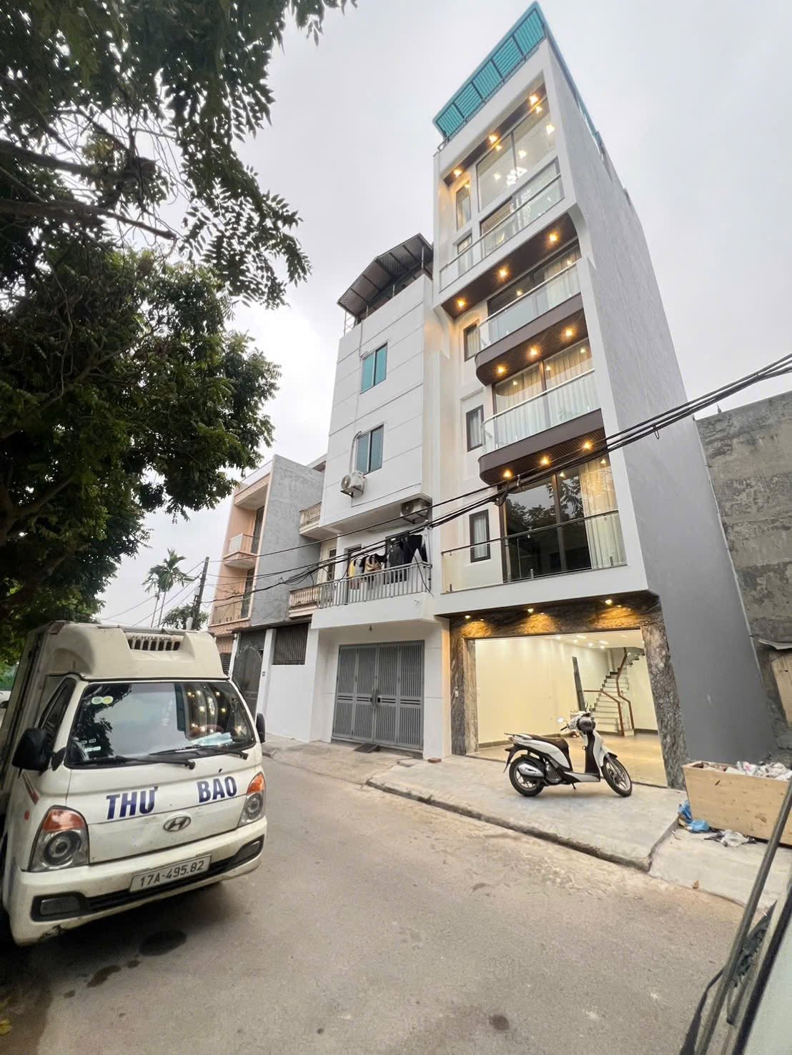 BÁN NHÀ CỔ LINH 52M2- 7 TẦNG DUPLEX THANG MÁY- VỈA HÈ- Ô TÔ TRÁNH- NHỈNH 19 TỶ