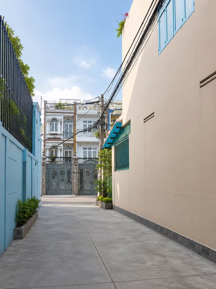 VƯỜN LÀI - NHÀ ĐẸP 80M² – HẺM Ô TÔ ĐỖ CỬA – SÁT MẶT TIỀN – NHỈNH 8 TỶ