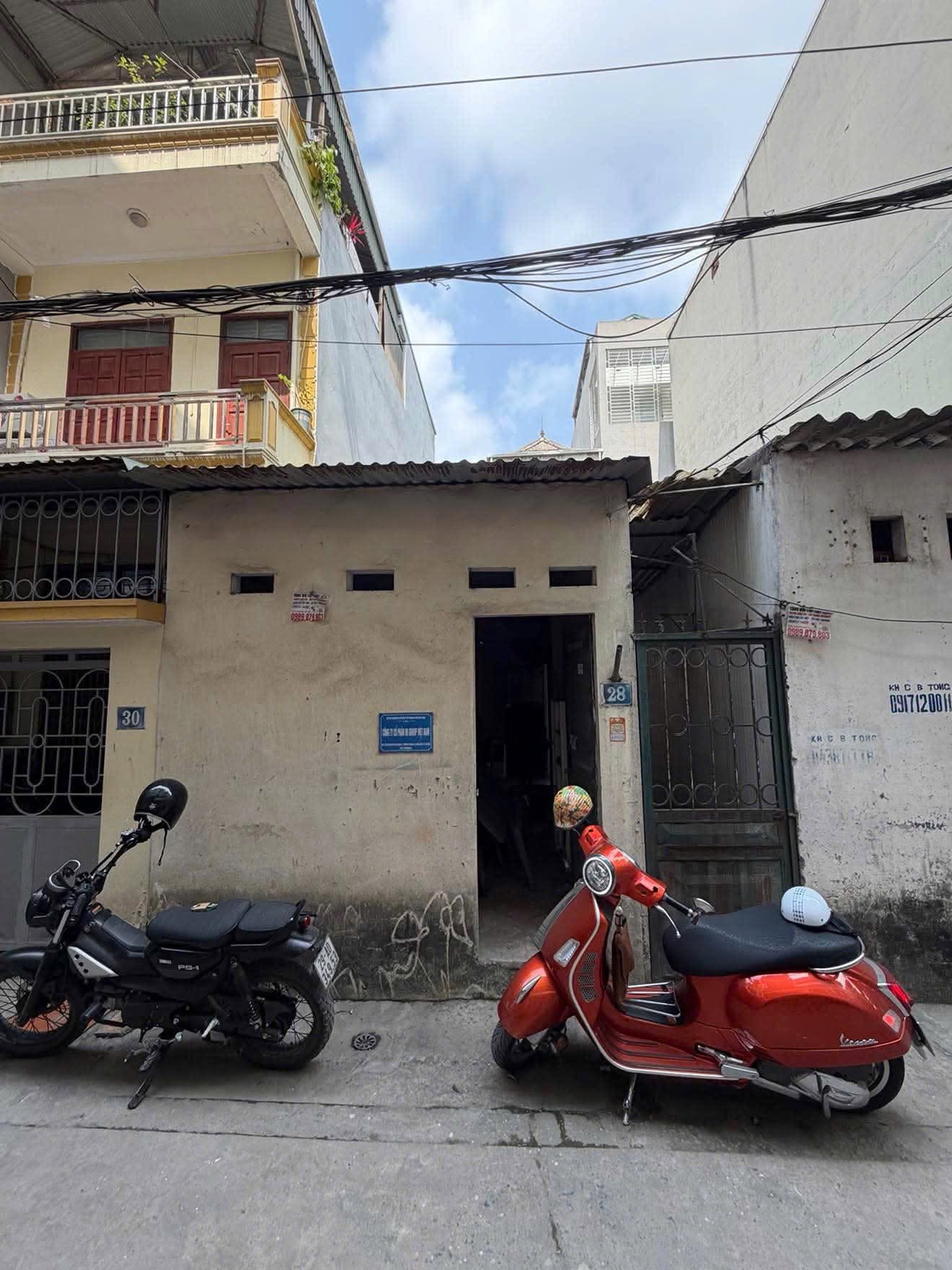 Đức giang,long biên 9tỷ 55m phân lô ô tô,cần bán chuyển vào nam