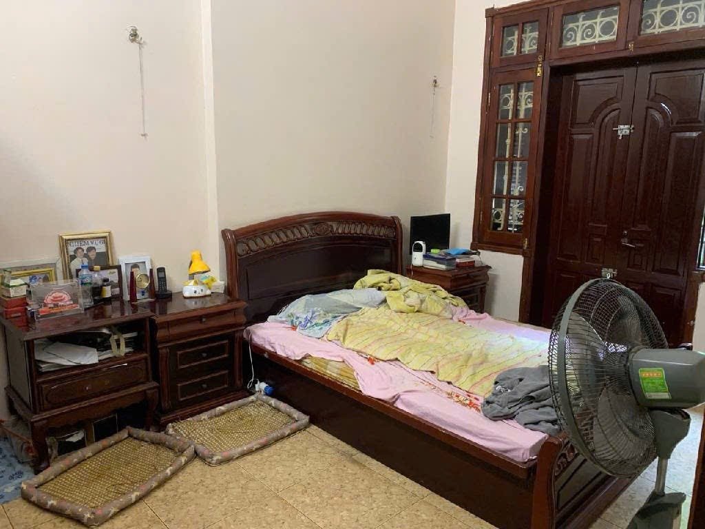 Bán Nhà Huỳnh Thúc Kháng. Đống Đa. Thang Máy. Ô Tô. Vỉa Hè. DT 100m2. MT 8m. Giá 77.5 Tỷ.