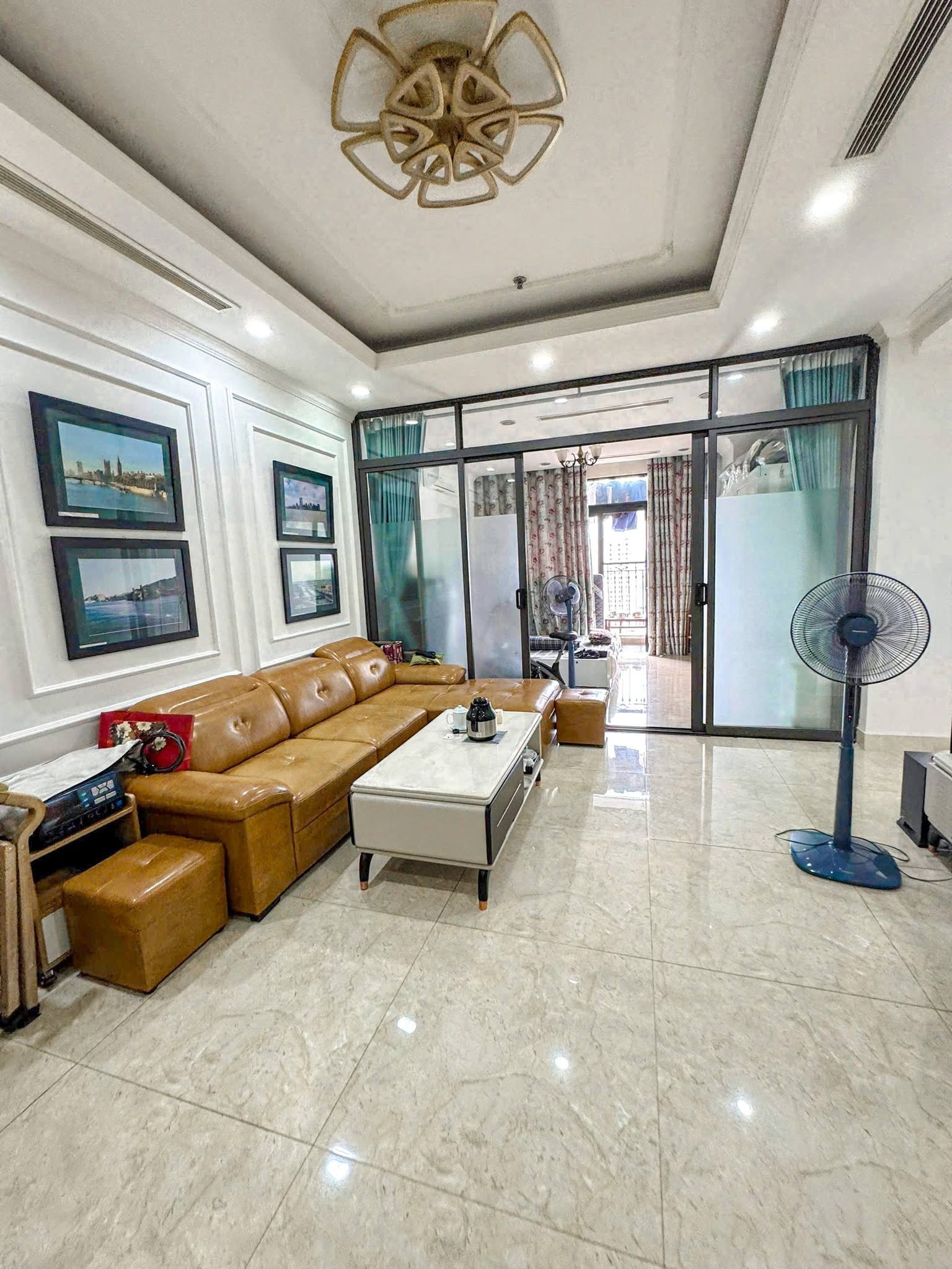 BÁN CĂN CHUNG CƯ ROYAL CITY 72 NGUYỄN TRÃI. 108M2 - 3PN - 2VC.