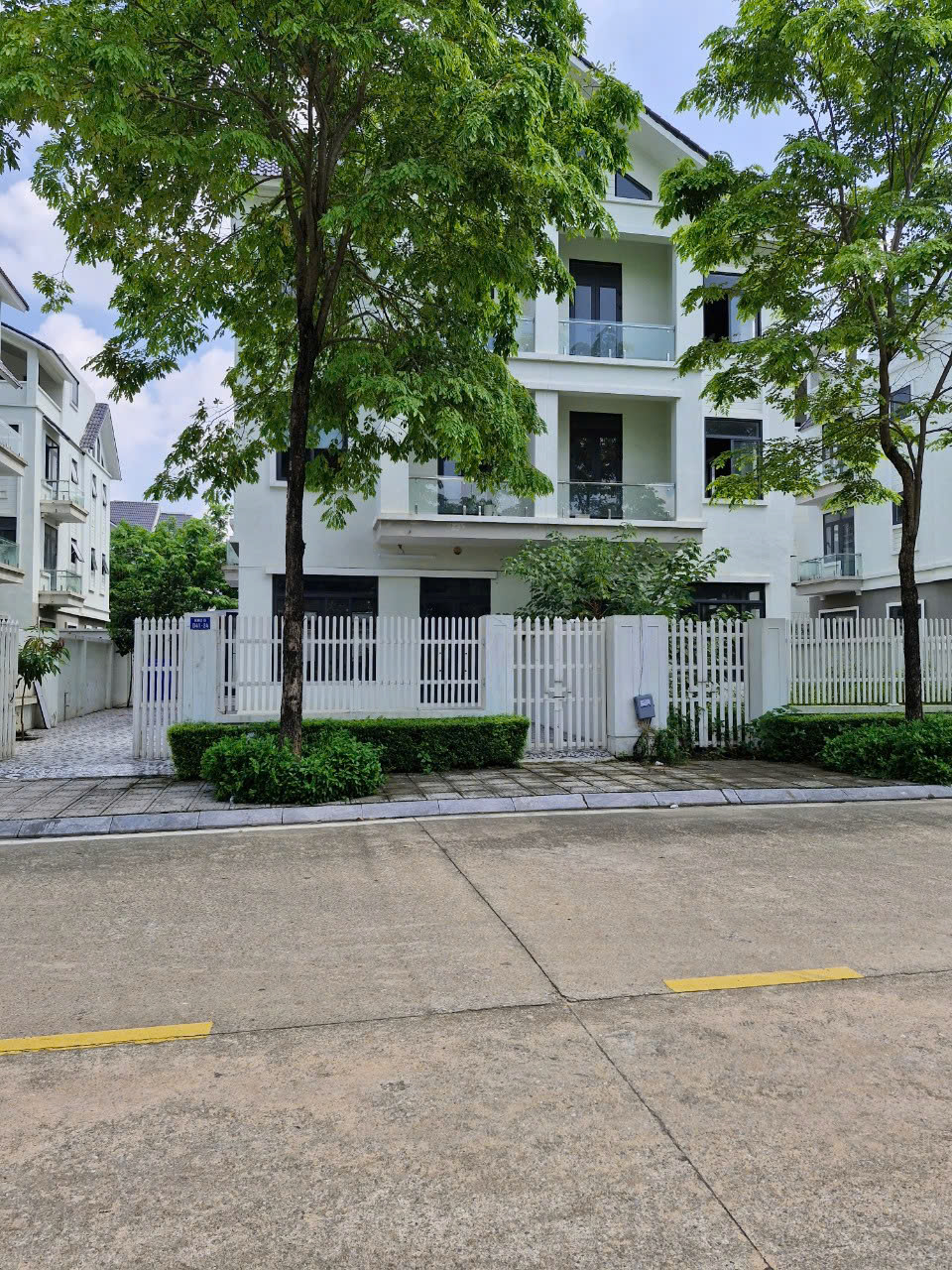 Cho thuê nhà, Thái Hà, Tây Sơn, Láng Hạ, THANG MÁY, 336m2x 3.5T -58 tr