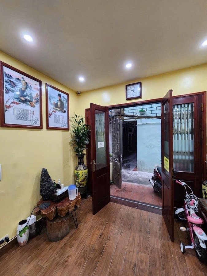 Bán Nhà Trung Liệt. Đống Đa. DT 52m2. MT 3.3m. 4 Tầng. Giá 12.7 Tỷ.