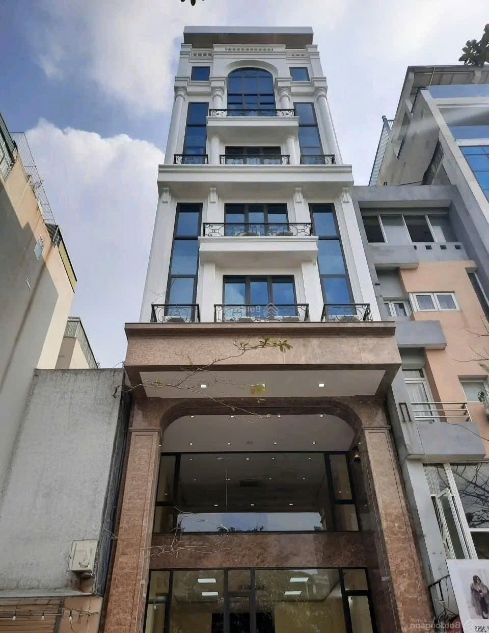 Cho thuê nhà, 142m2_ 7T; Lý Thường Kiệt, Bà Triệu, Ngô Quyền -70 tr