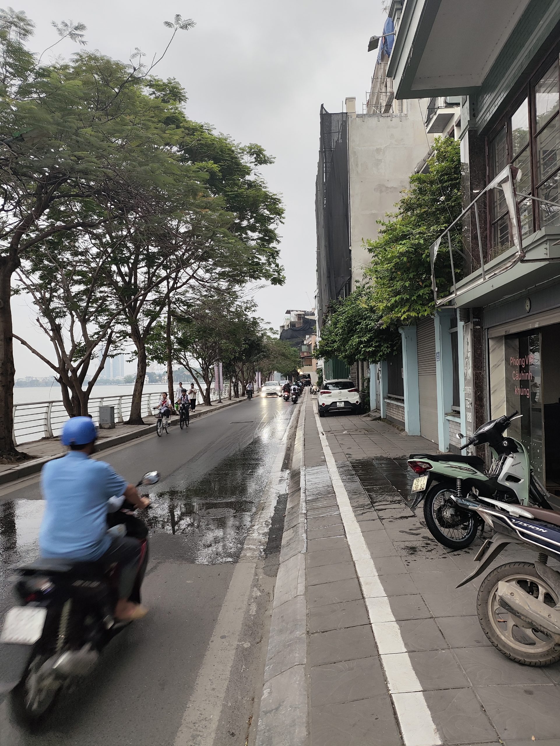 NGUYỄN ĐÌNH THI - MỘT NHÀ RA PHỐ - ĐỘC TÔN VỊ TRÍ - BA BƯỚC RA HỒ TÂY LỘNG GIÓ - KINH DOANH - Ở SƯỚNG - GIÁ 15.7 TỶ ,,