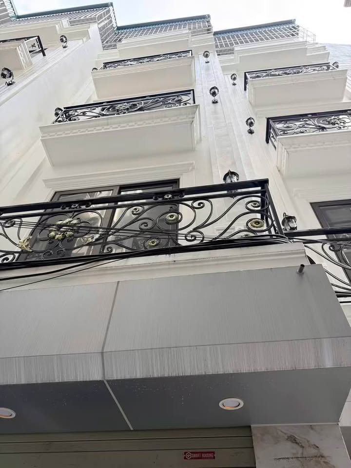 BÁN NHÀ PHÚC LỢI – NHÀ MỚI 5T ĐẸP– CHỈ XÁCH VALI VỀ Ở , 32M2, CHỈ 5,85 TỶ