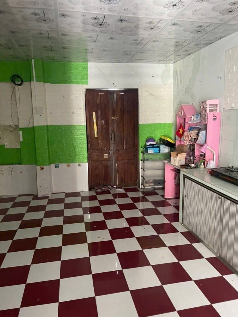 ♣ Nhà kiệt Ô tô gần MT Cách Mạng Tháng 8, 80m2, ngang 5m, nhỉnh 3 tỷ