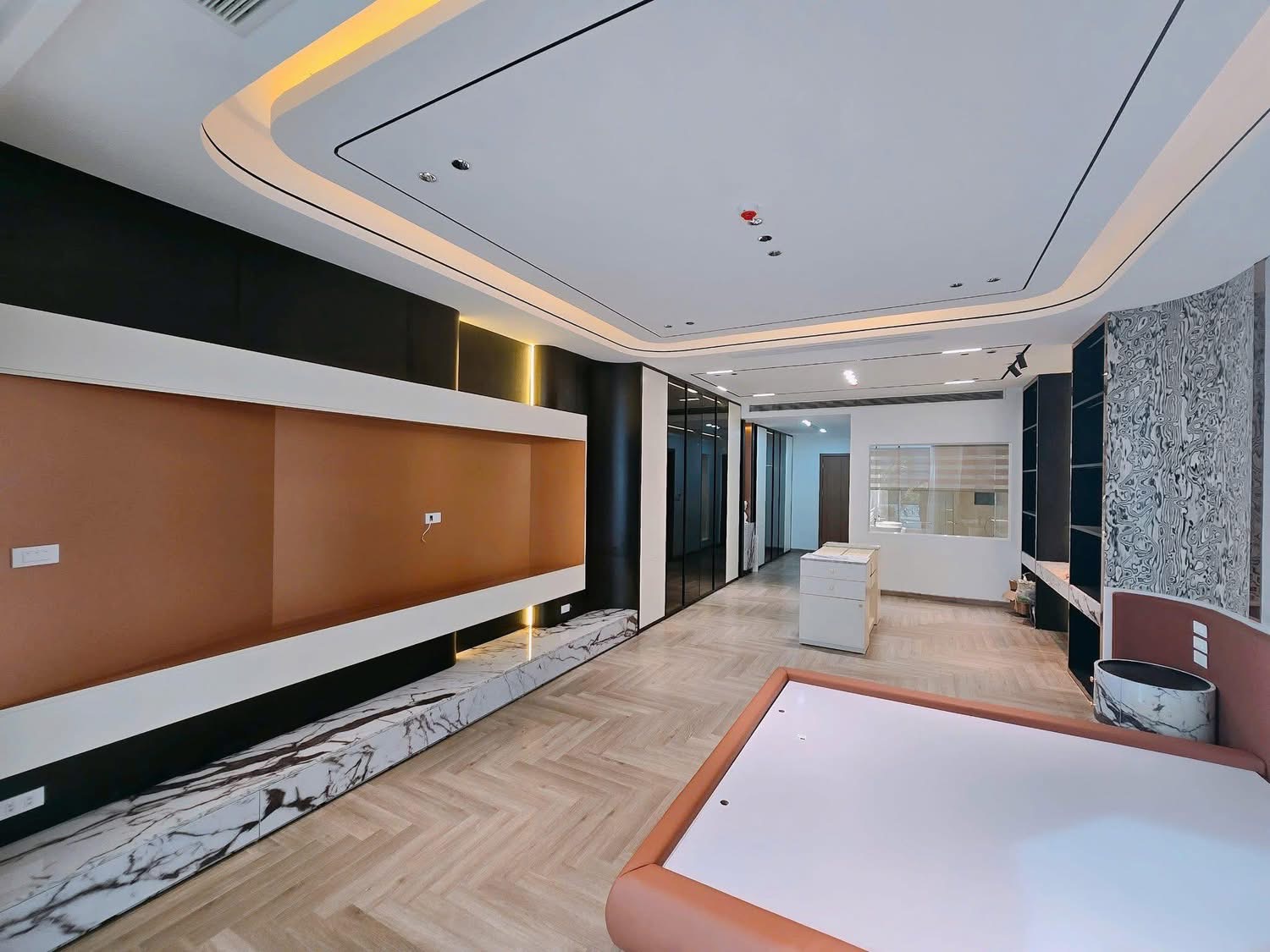 NHÀ ĐẸP 2 THOÁNG TRẦN DUY HƯNG- 53M x 7 NGỦ- Ở SƯỚNG- SÁT PHỐ- TIỆN ÍCH BẠT NGÀN.