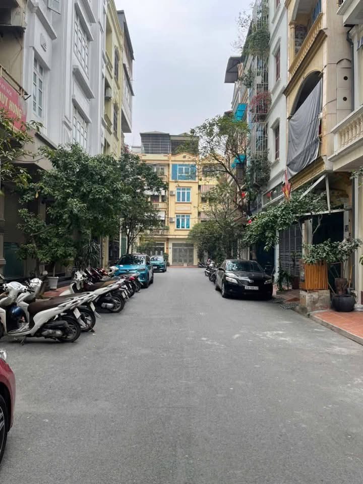 PHÂN LÔ NGUYỄN THỊ ĐỊNH- 40M RA PHỐ- NGÕ THÔNG- VỈA HÈ- Ô TÔ TRÁNH- VỪA Ở VỪA KINH DOANH.