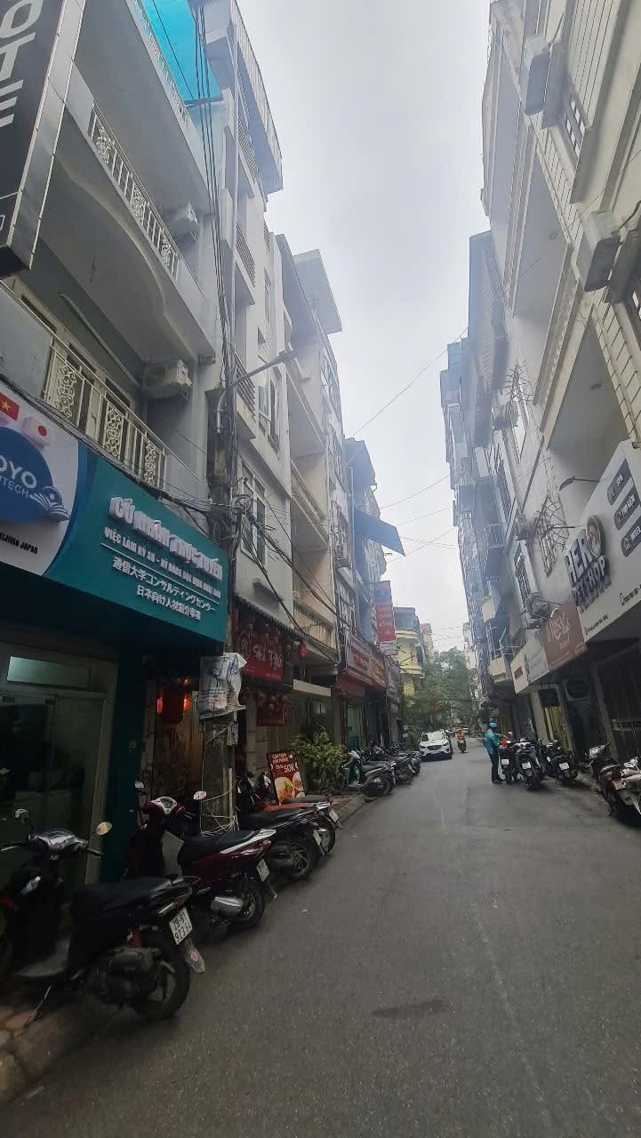 NGUYỄN THỊ ĐỊNH- LÔ GÓC- 83M- MẶT TIỀN 9M- KINH DOANH ĐỈNH- NGÕ THÔNG- Ô TÔ ĐỖ CỬA.