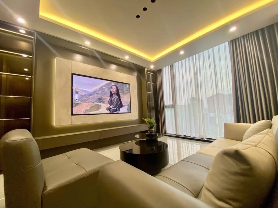 NGUYỄN CHÁNH- 65M- MẶT TIỀN 6M- 2 THOÁNG- 40M RA PHỐ- Ô TÔ ĐỖ CỬA CHỈ 24,5 TỶ.