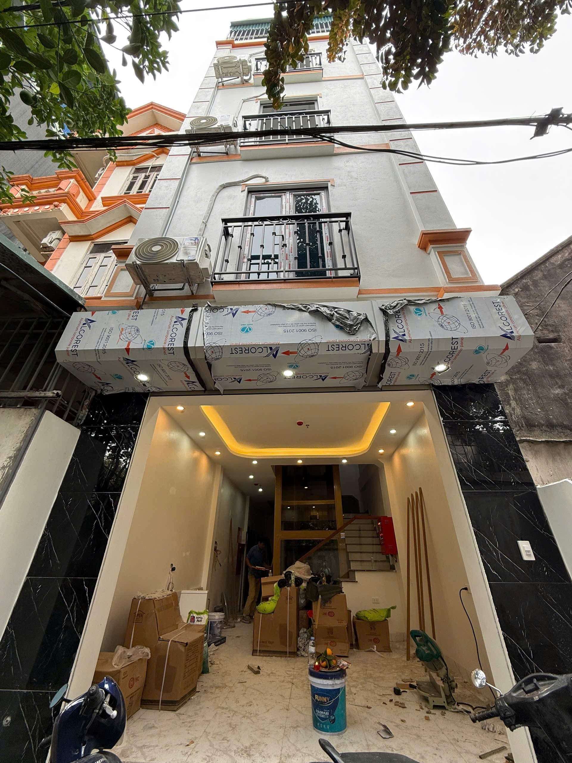 NHÀ MỚI 5 TẦNG - HAI MẶT NGÕ TRƯỚC SAU.