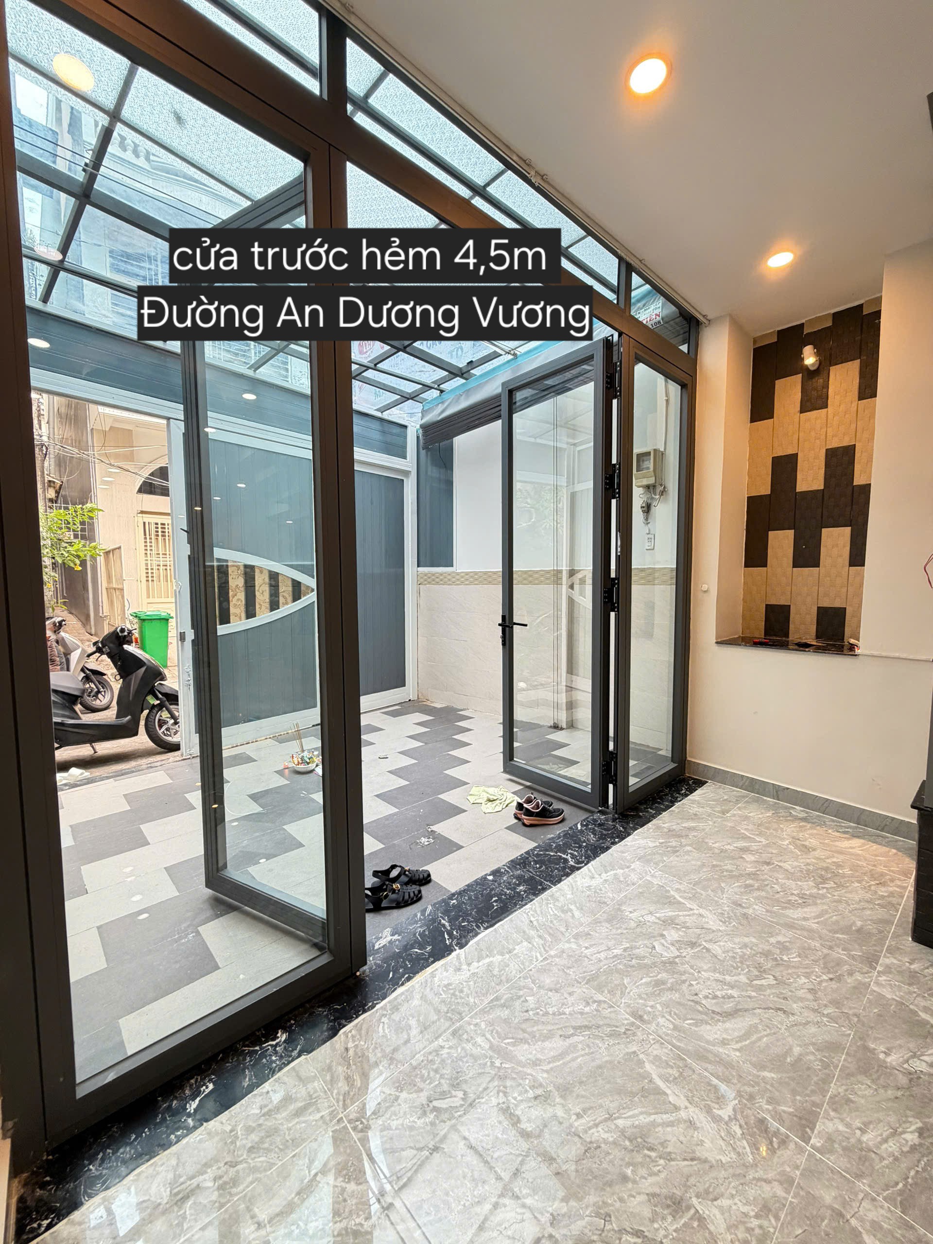 Bán Nhà Quận 5 - Có Phòng Ngủ Tầng Trệt - 78m² x 2 Tầng - 2 Cửa Trước Sau - Chỉ Hơn 12 Tỷ Nhà Đẹp Ở Ngay Ngang 4,1m Nở Hậu 6m Dài 15m Nhà Có 5PN - 4WC