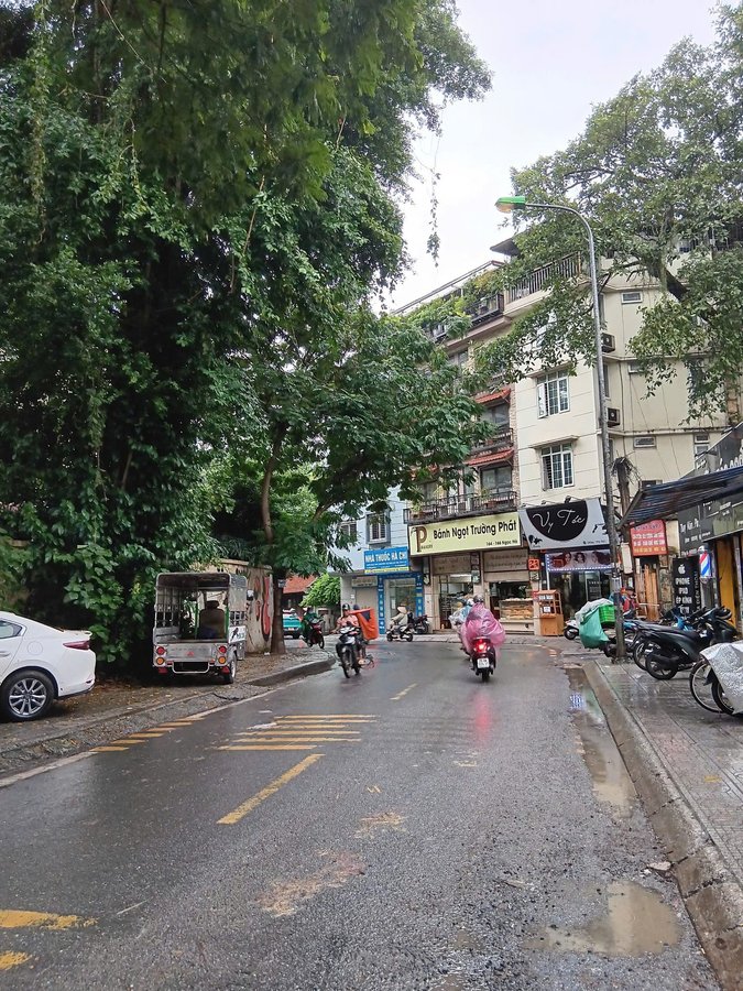Bán Nhà đẹp 4 tầng lô góc, nở hậu, 2 thoáng, chỉ viêc xách Vali về ở-vài bước chân ra Bách Thảo- gần Lăng Bác- Hồ đầm Tròn