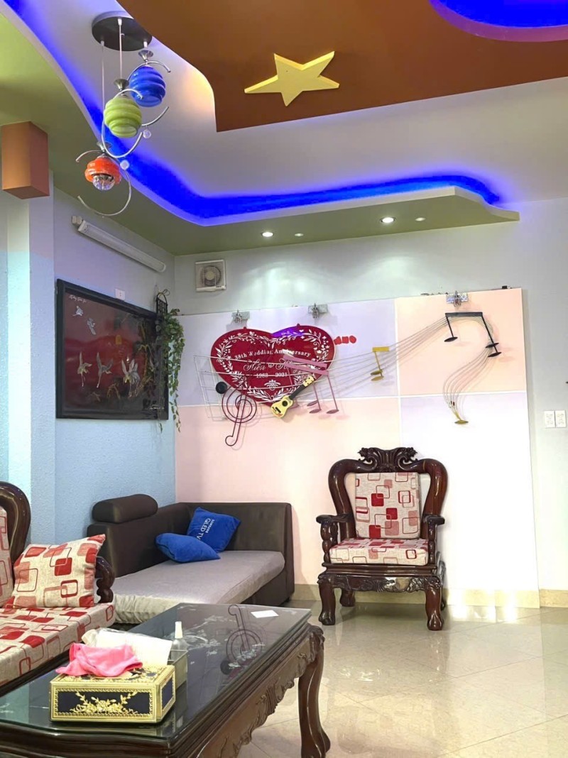 ♣ Mặt Tiền Nguyễn Chí Thanh, đường 10.5m gần Cầu Sông Hàn, 123m2, 4 tầng KD, giá tốt