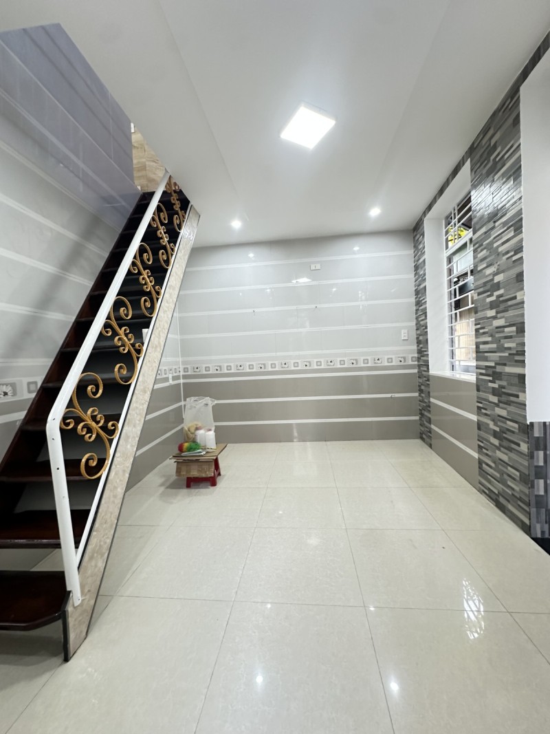 ♣ Lô Góc kiệt Phan Châu Trinh gần Nguyễn Văn Linh, Cầu Rồng, 2 tầng, thoáng, 2.x tỷ