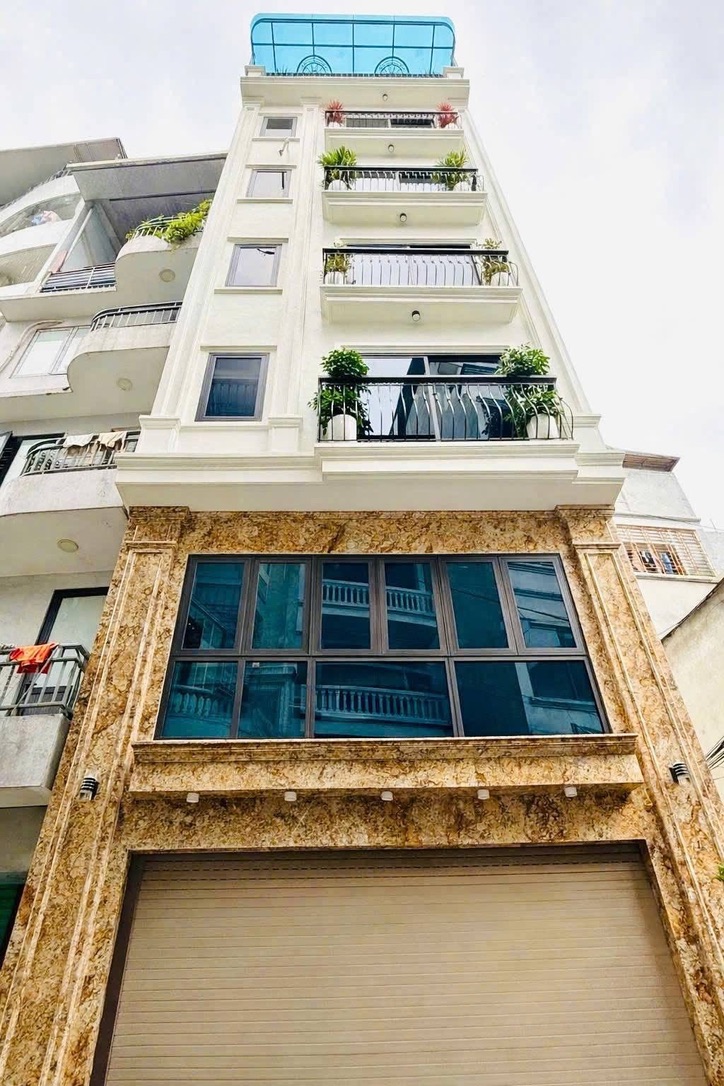 Bán Nhà Mới Phố Cầu Giấy, Ngõ Ô tô, 46m, 7 Tầng, Thang Máy, Gara, Mặt Tiền 5,7m, 22,5 Tỷ
