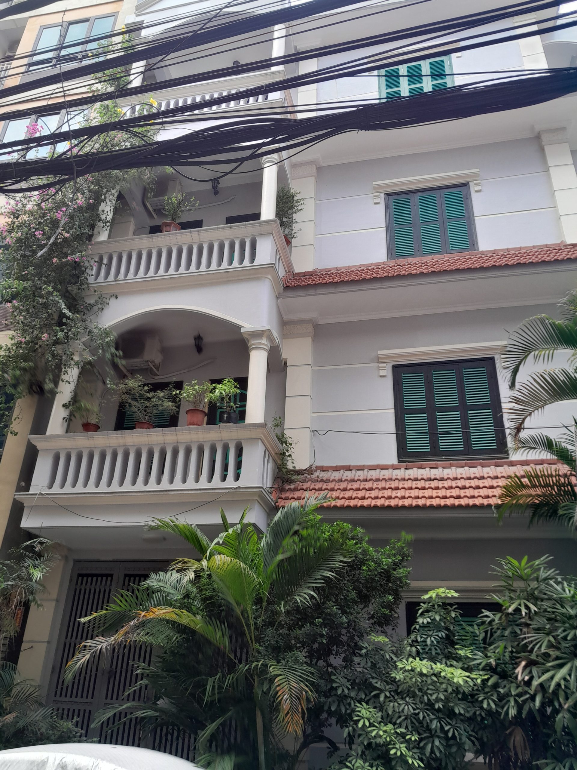 Bán nhà phố quần Ngựa, quận Ba Đình, khu phân lô, ô tô tránh, 2 mặt thoáng, 90m2, mặt tiền 5m, 5 tầng.