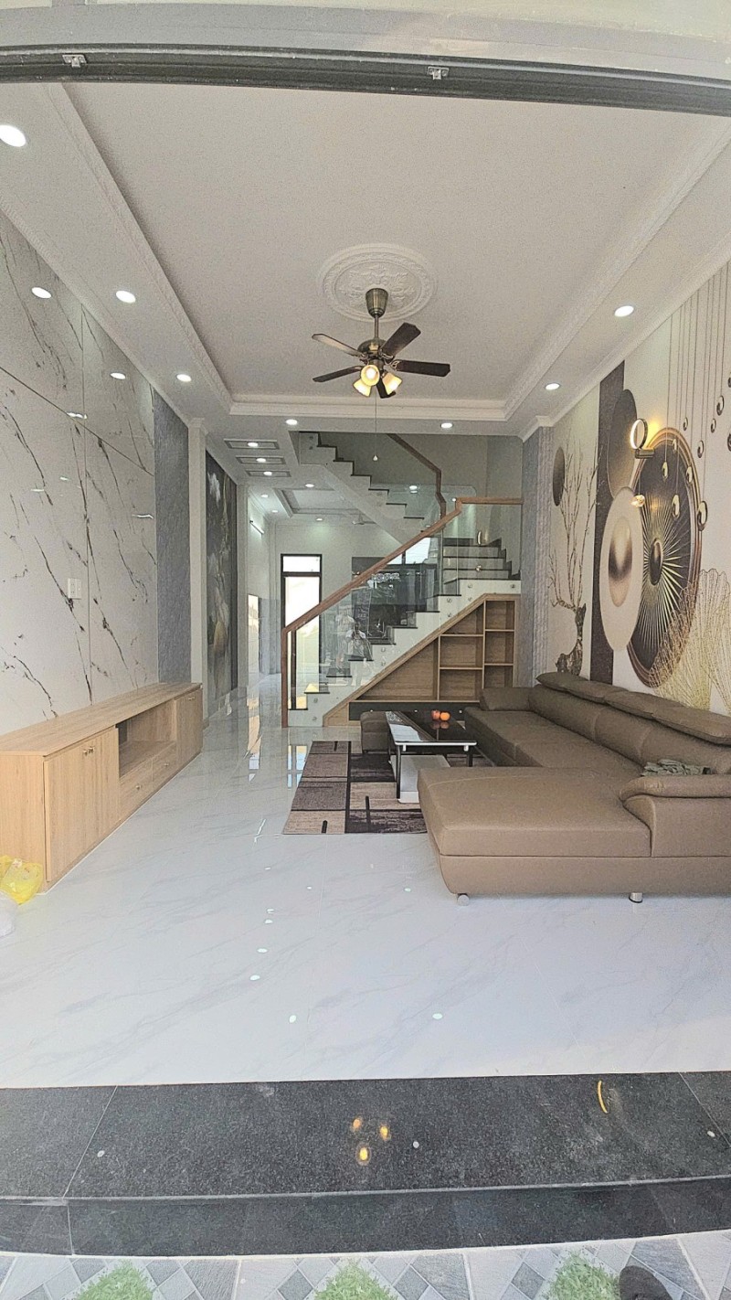 Bán nhà 4 tầng đường Nguyễn Duy Trinh, Long Trường, Q9, Thủ Đức, TP HCM. DT 64m2, sổ hồng riêng, giá 6.75 tỷ,