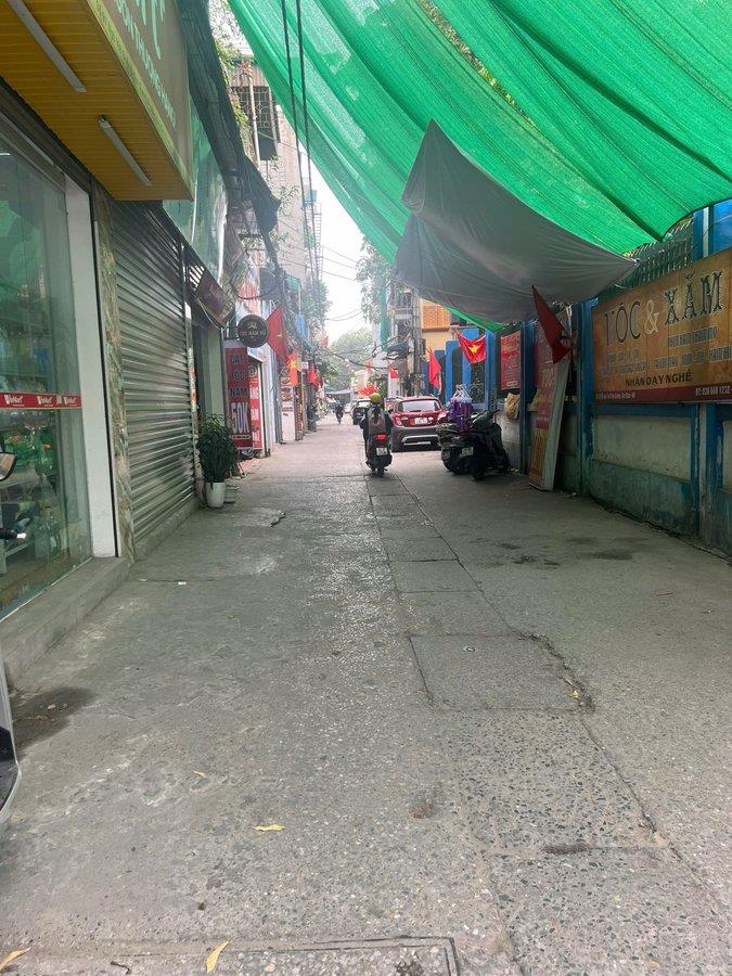 KIM GIANG - NHÀ DÂN XÂY KIÊN CỐ 35M x 5 TẦNG - 50M RA ĐƯỜNG OTO TRÁNH - HÀNG XÓM KĐT ĐẠI KIM - SÁT VÁCH ĐH THĂNG LONG -