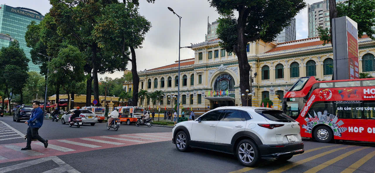 Bán gấp tòa nhà CHDV Nguyễn Thị Minh Khai Q.1, Doanh thu 1,2 tỷ/ năm, 18 phòng khai thác.