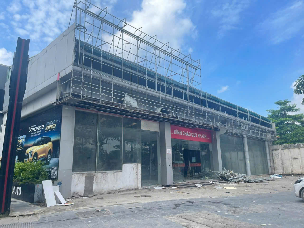CHO THUÊ MBKD QUANH PHỐ VŨ PHẠM HÀM TRUNG HÒA– CẦU GIẤY Diện tích: 340m Mặt tiền: 20m
