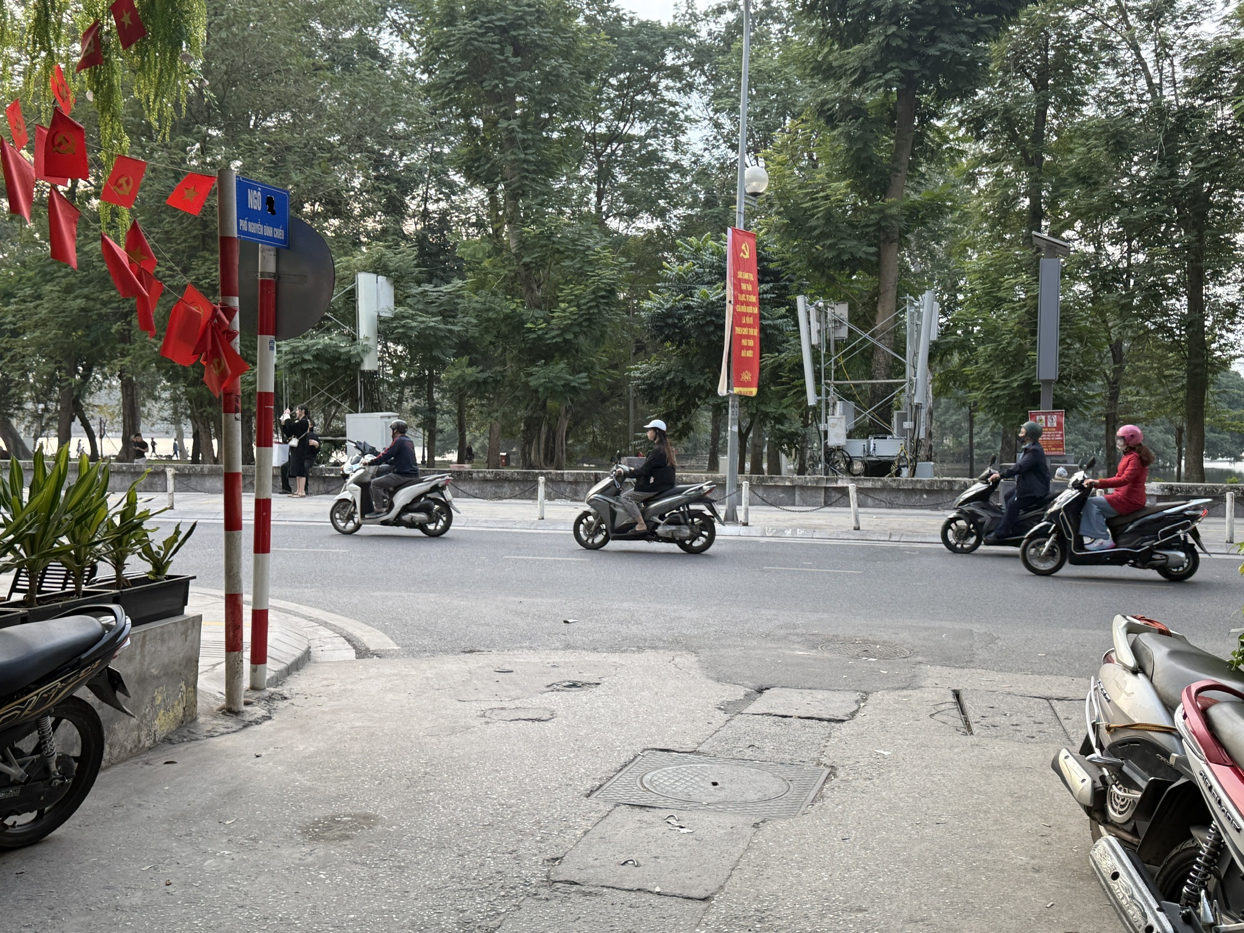 BÁN NHÀ PHỐ HOA LƯ – HAI BÀ TRƯNG – Ô TÔ ĐỖ CỬA – 76M2 – MT 5.7M NỞ HẬU – GIÁ GIẢM SỐC 4.5 tỷ Còn 27.5 TỶ