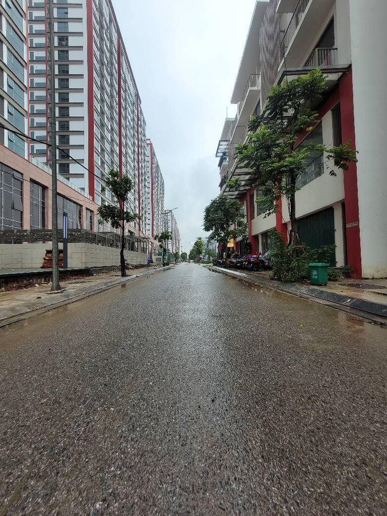 BÁN NHÀ LIỀN KỀ KHAI SƠN CITY 100M2- 5 TẦNG THÔ-KINH DOANH, Ở SƯỚNG- 33.X TỶ