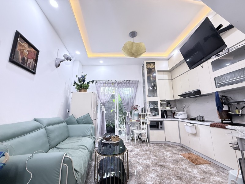 Bán nhà đường 160, Tăng Nhơn Phú A, Q9. Thủ Đức, TP HCM. DT 52m2, 2 tầng. Giá 5,18 tỷ.
