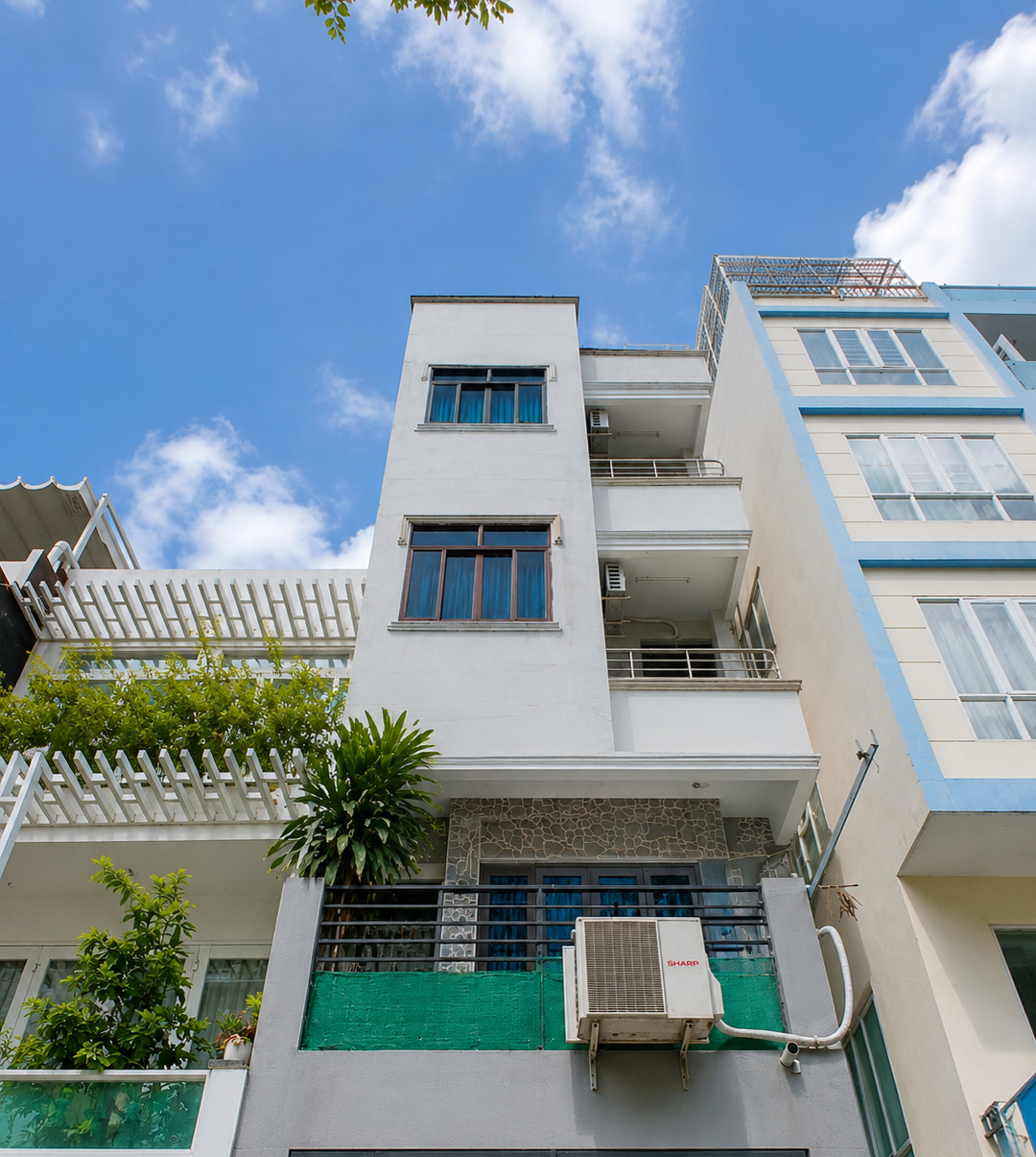 Bán Nhà Đường Nguyễn Trãi Q.5 - 38m² x 5 Tầng - Căn Góc Xe Hơi Đỗ Cửa - Chỉ Hơn 13 Tỷ Nhà Chính Chủ Đứng Tên Trên Sổ - Hoàn Công Đủ