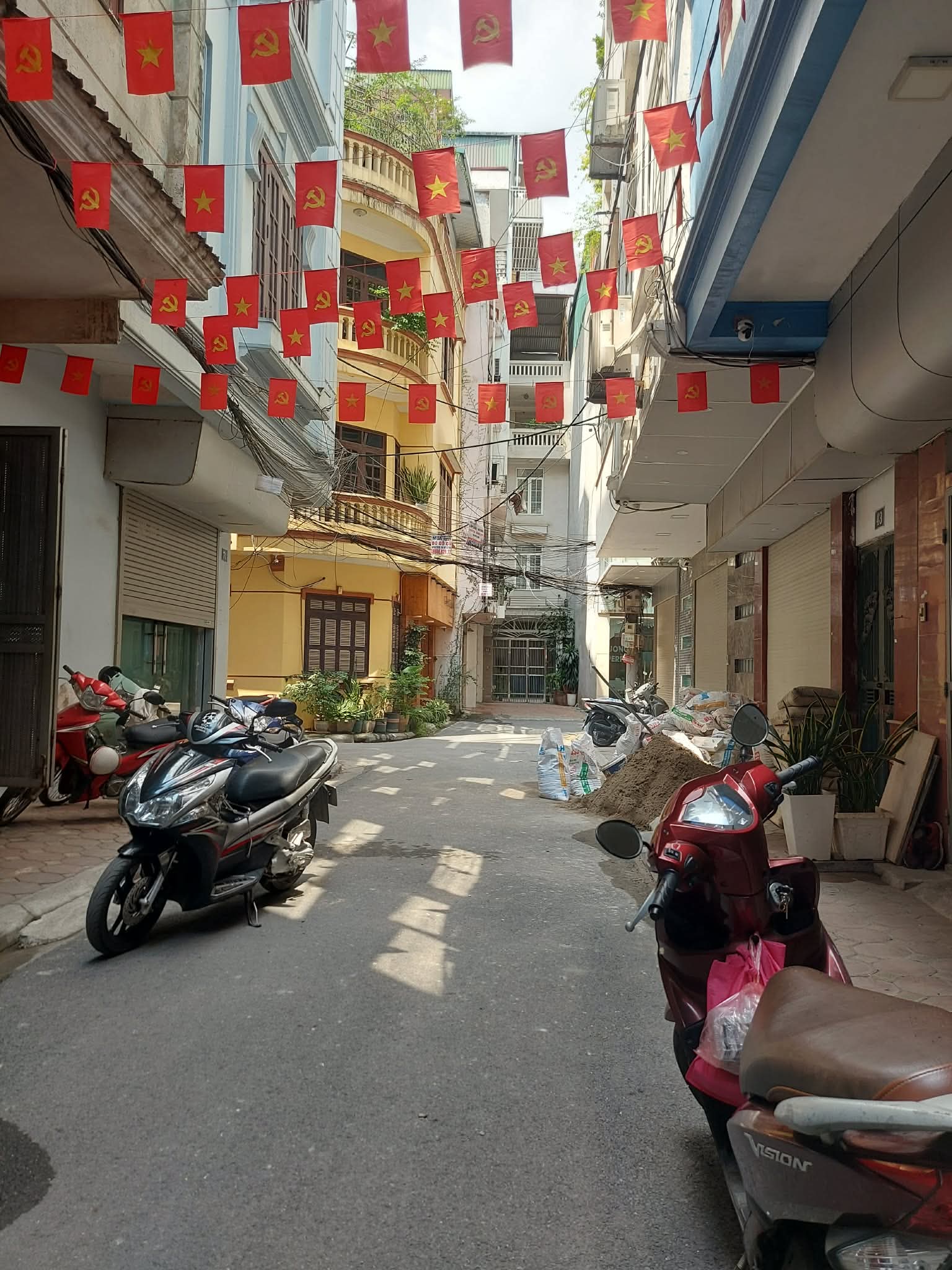BA ĐÌNH - HOÀNG HOA THÁM - LÔ GÓC - 2 THOÁNG - ÔTÔ 7 CHỖ - KINH DOANH - NHÀ SÁT PHỐ - 7 TẦNG THANG MÁY - GIÁ 27.8 TỶ ,,
