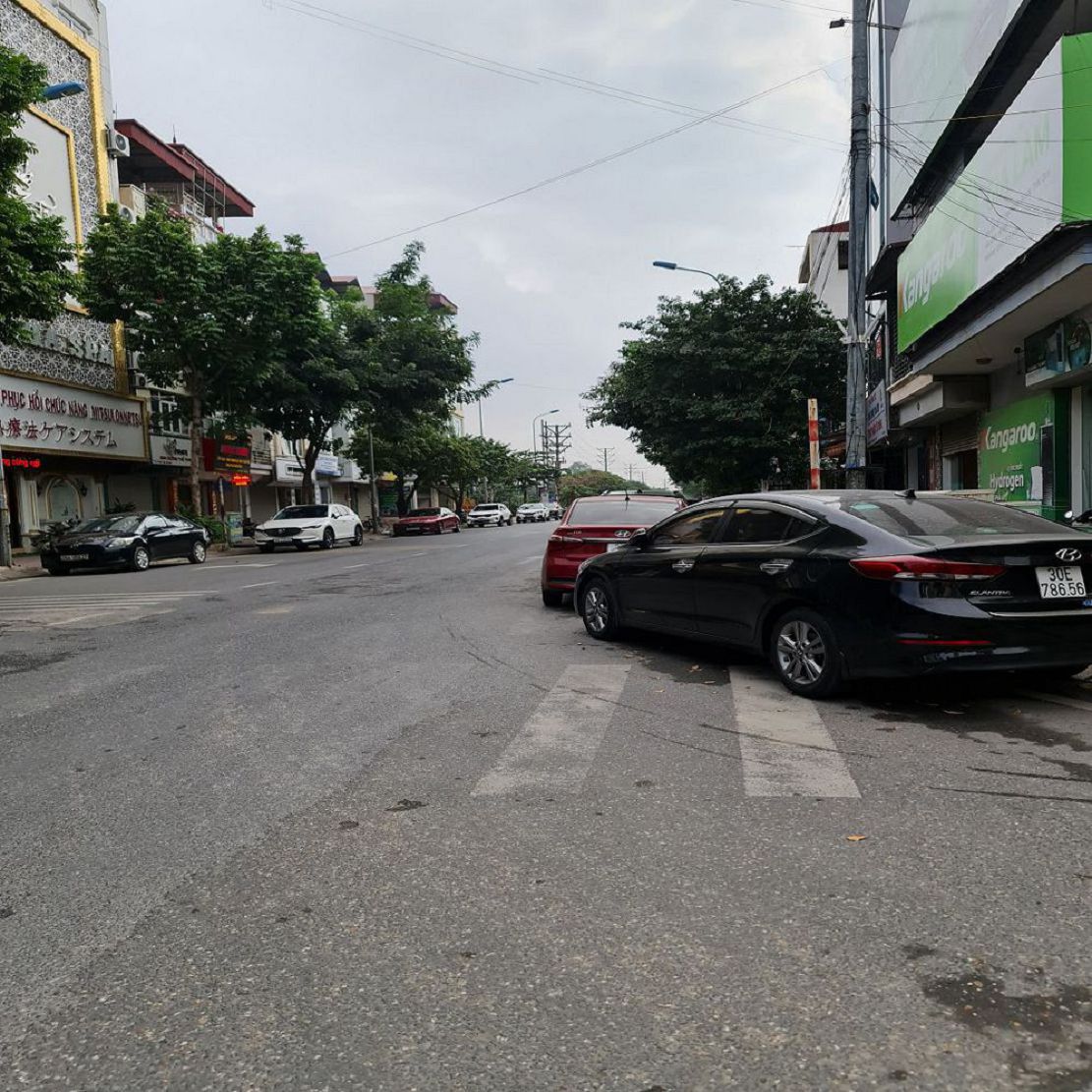 BÁN ĐẤT đấu giá ĐẶNG XÁ GL HN 83m2 vị trí đẹp, đường 4 ô tô tránh. 8 tỷ x. Lh 0989894845