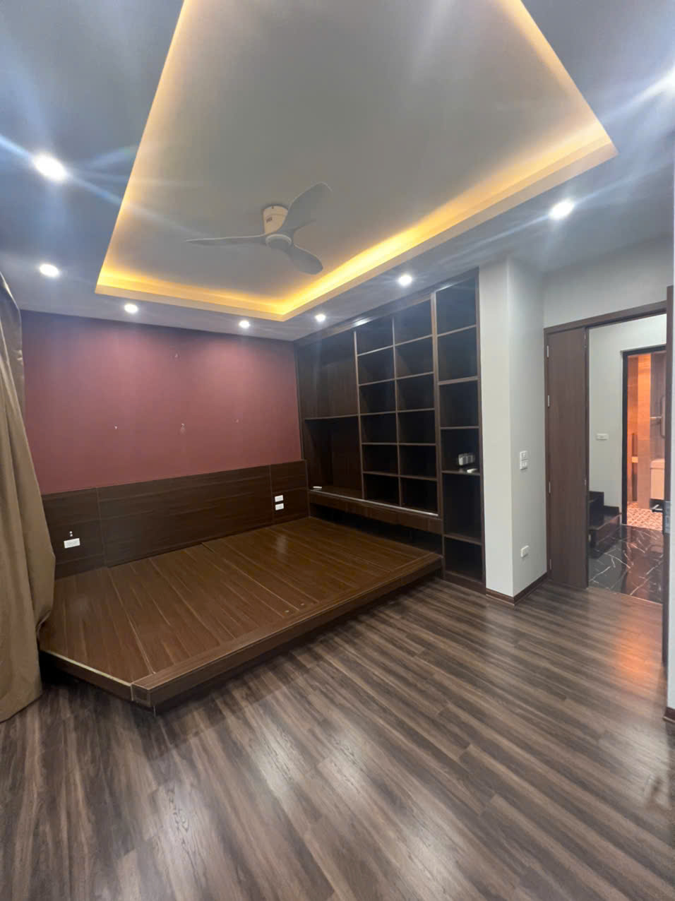 Cho thuê biệt thự mới hoàn thiện Lê Đức Thọ, Mỹ Đình. DT 201m x 3,5t, mt 11m, giá 45tr