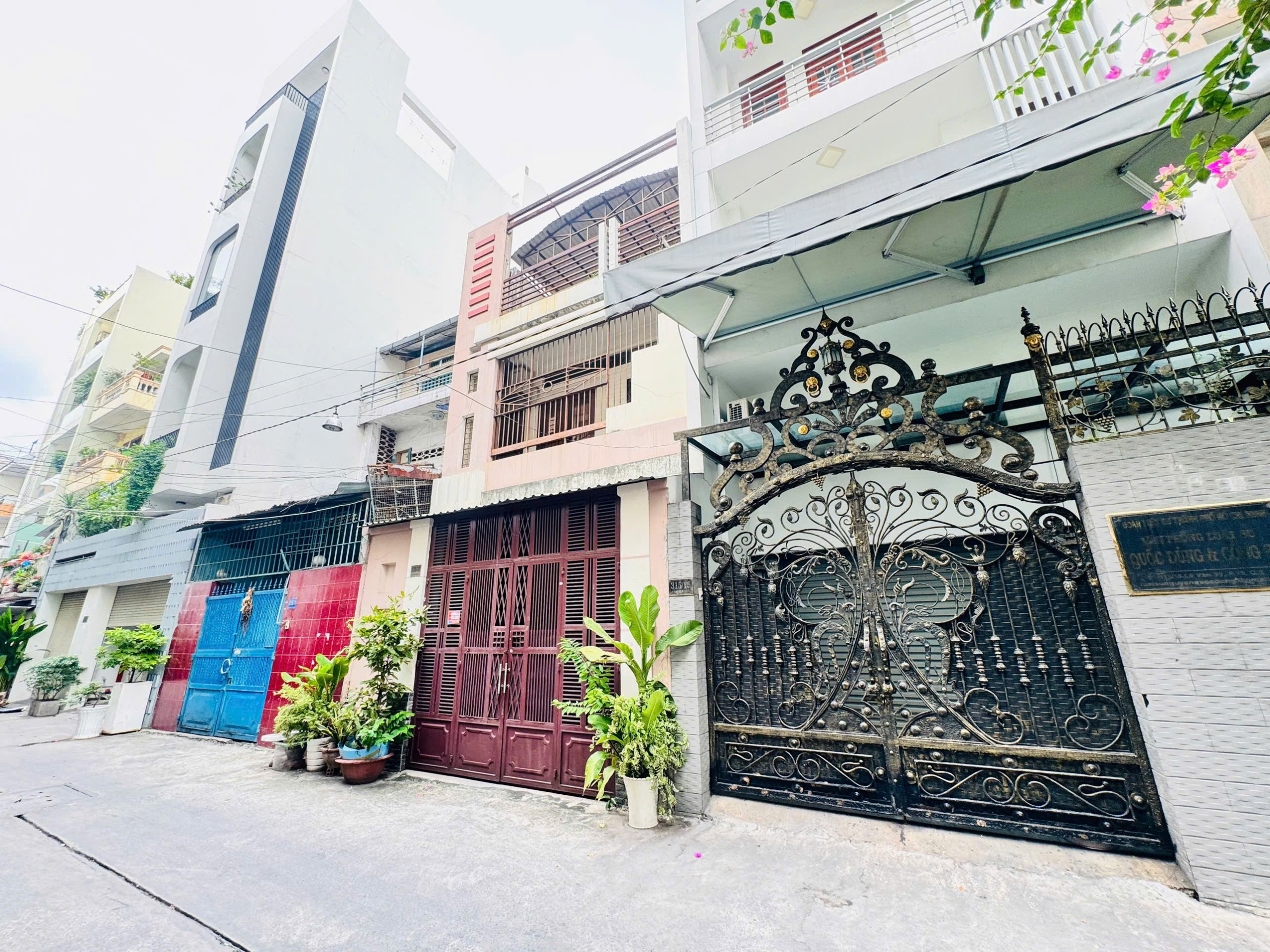 CHÍNH CHỦ BÁN TÒA NHÀ 6 TẦNG HXH Đ.LÊ VĂN SỸ, QUẬN 3 - NGANG HIẾM 8M*15M* LH GIANG GIANG: 093.86.76.685