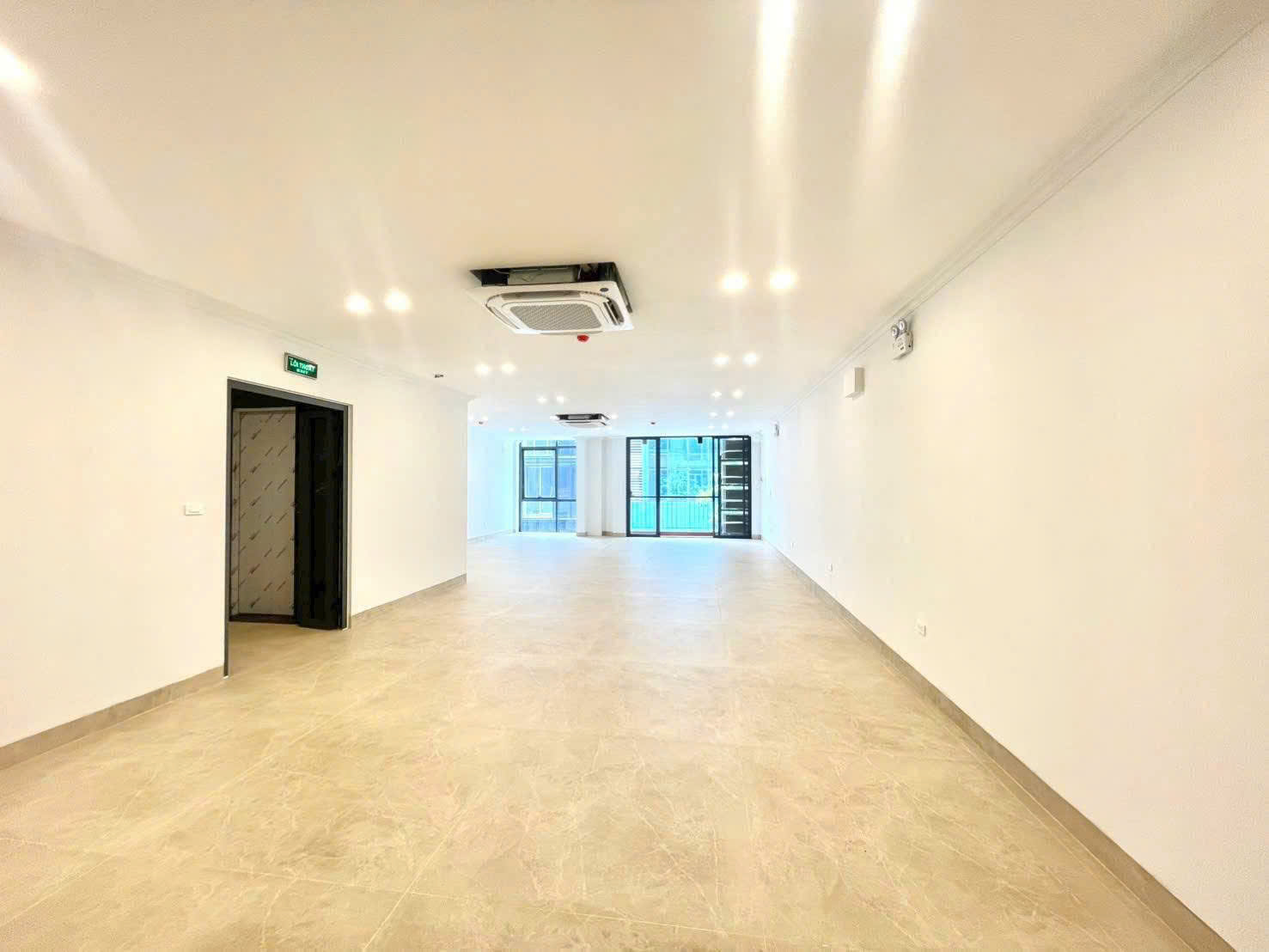 Vị trí đắc địa ngay trung tâm Mễ Trì Hạ CHO THUÊ TÒA NHÀ VĂN PHÒNG Khai thác kinh doanh ngay không cần sửa chữa