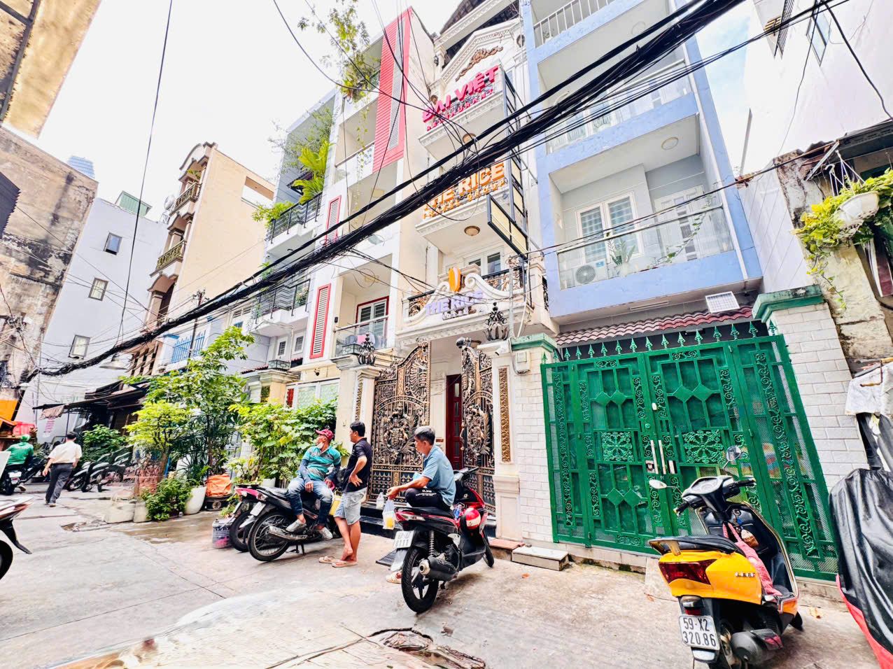 HIÉM- BÁN NHÀ 2 TẦNG MẶT TIỀN HXH NGUYỄN THÁI BÌNH, Q.1(P.BÊN THÀNH)- DT 4M*21M VUÔNG VỨC- CHÍNH CHỦ 1 ĐƠI XƯA