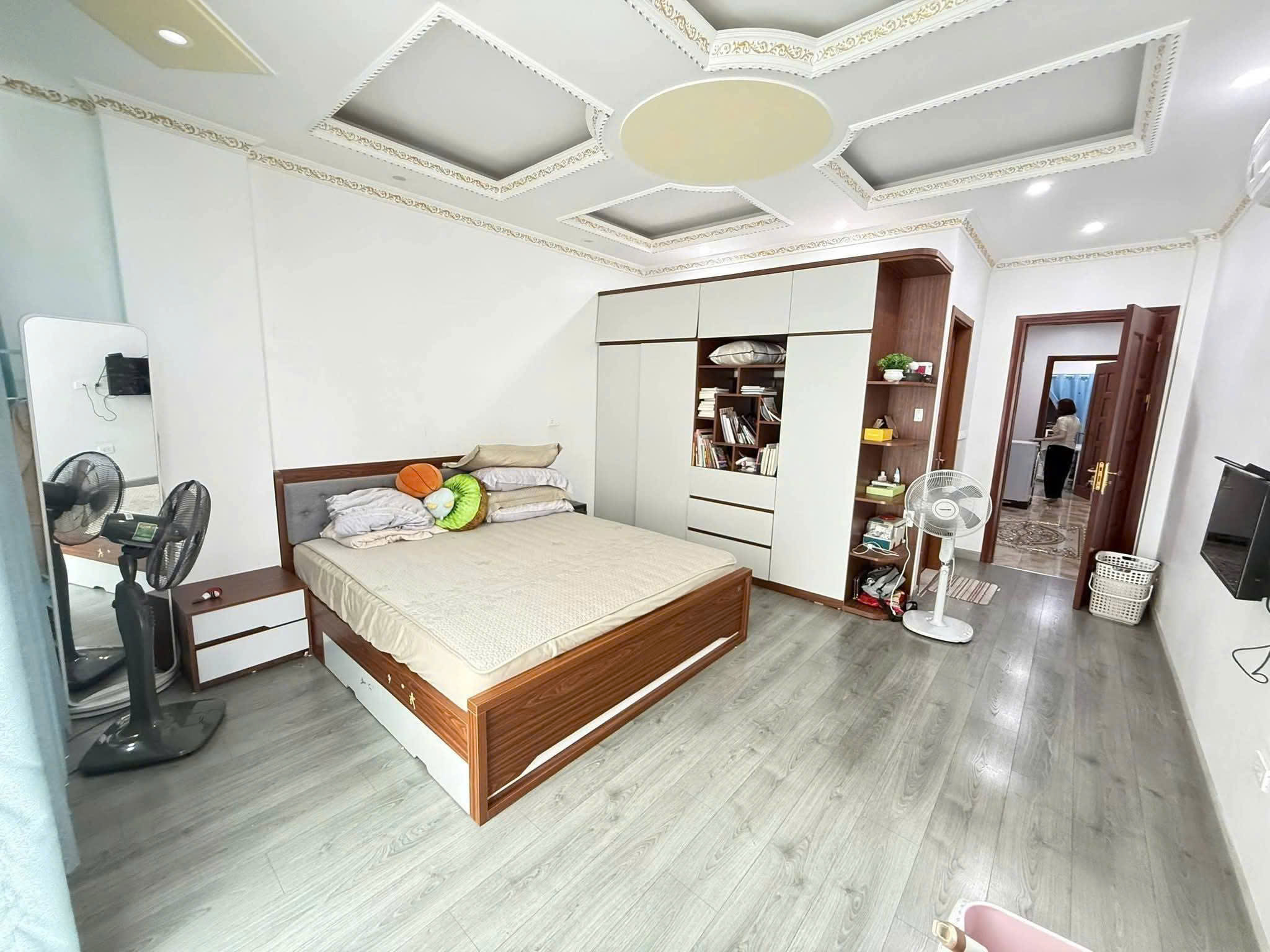 Mặt phố Vĩnh Phúc 63m2, 5T, lô góc 2 mặt tiền kinh doanh nhỉnh 34 tỷ VIP Ba Đình