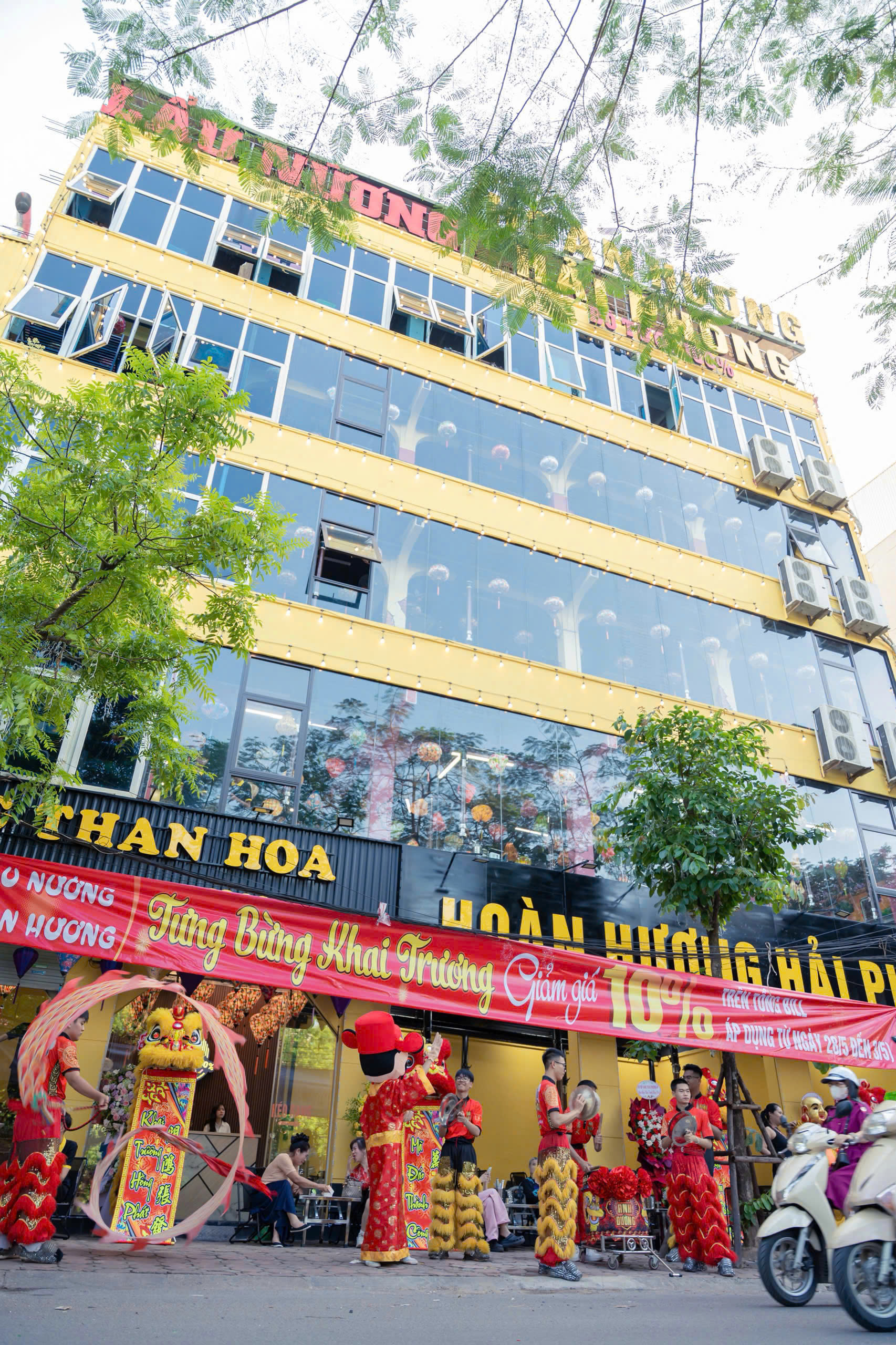 SANG NHƯỢNG QUÁN LẨU NƯỚNG THAN HOA HOÀN HƯƠNG , 81B NGUYỄN KHANG YÊN HOÀ CẦU GIẤY HÀ NỘI