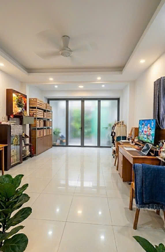 Bán nhà hẻm 6m Xe hơi Lê Văn Sỹ, QUẬN 3, ngang hiếm 4.3 m, giá 14.5 tỷ