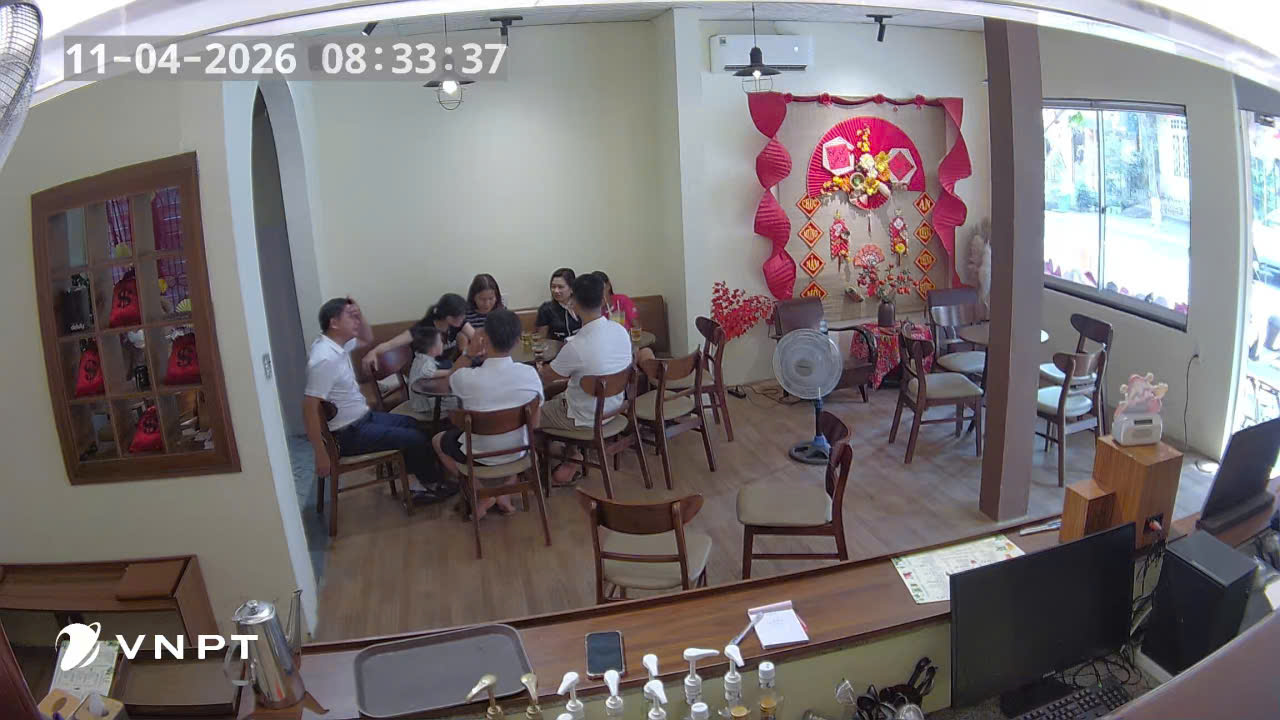 SANG NHƯỢNG QUÁN CAFE LÀM NÊN THƯƠNG HIỆU - VÀO LÀ DOANH THU NGAY Tọa lạc tại đường 90 Dương Văn An, Đồng Hới, Quảng