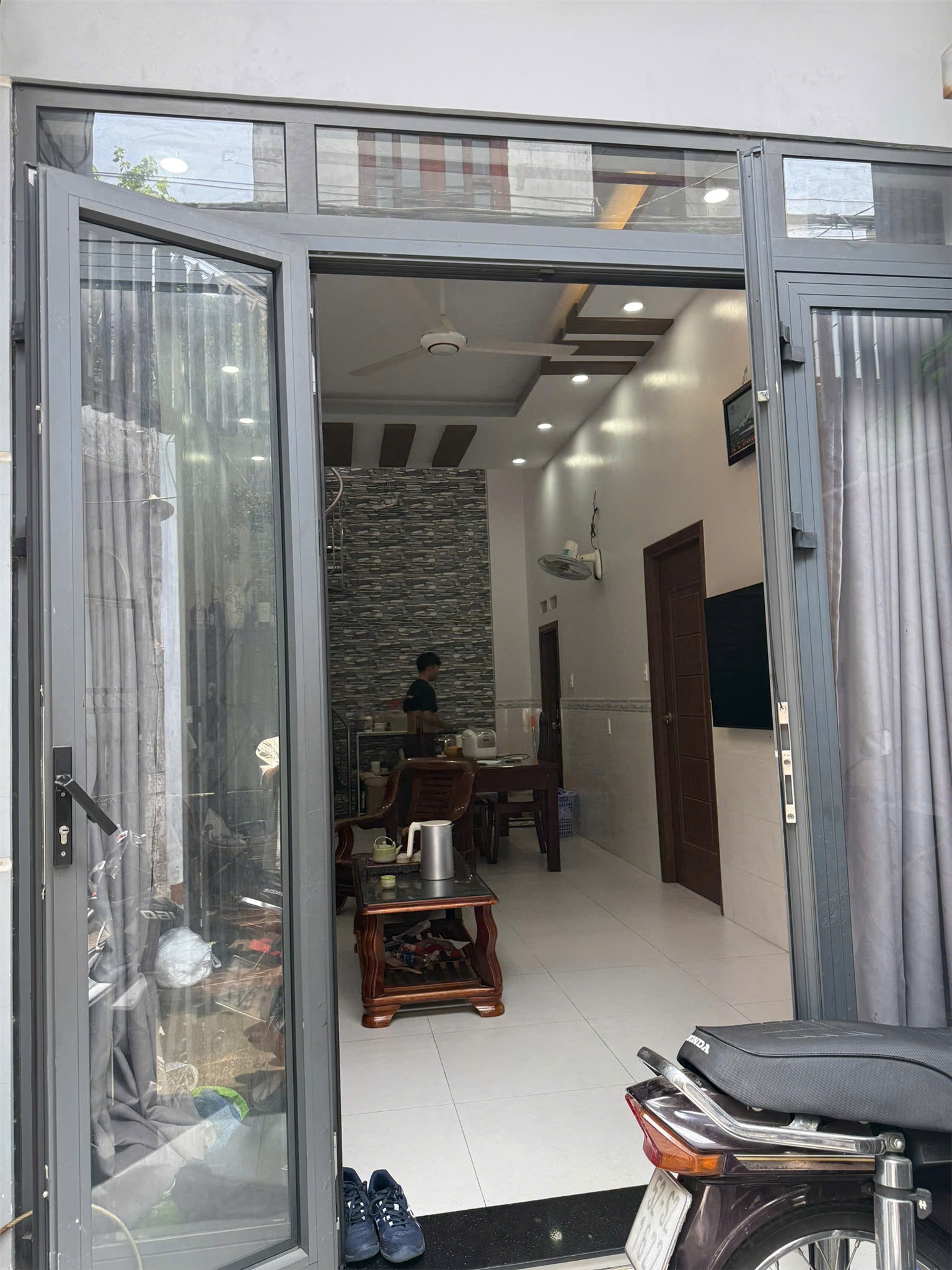 GIÁ TỐT - CHÍNH CHỦ CẦN BÁN NHANH CĂN NHÀ ĐẸP Vị Trí Tại Quận 9 (TP. Thủ Đức) , TP HCM