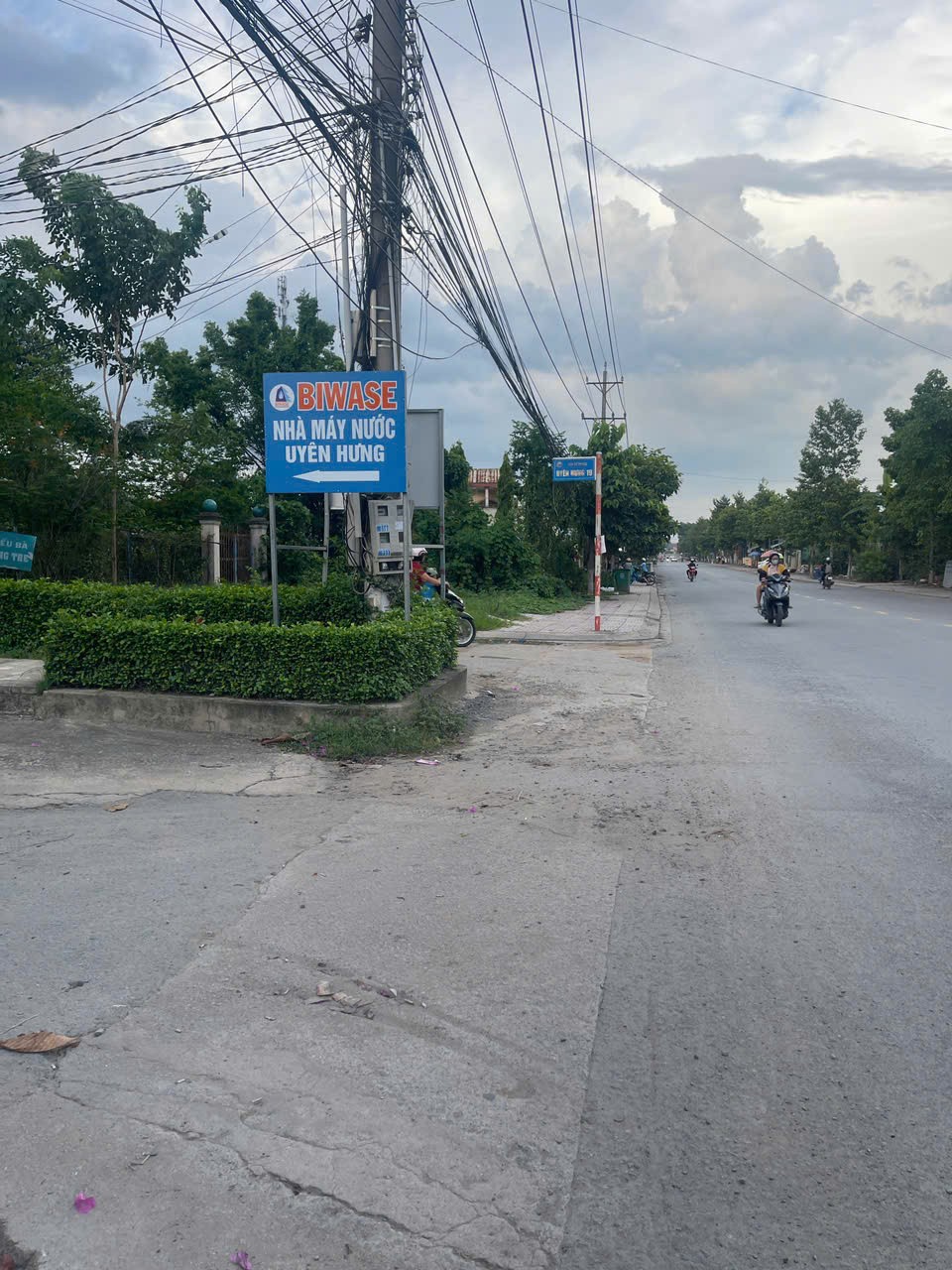 ĐẤT ĐẸP - GIÁ TỐT - Chính Chủ Bán Lô Đất Tiềm Năng Tại phường Tân Uyên, TPHCM