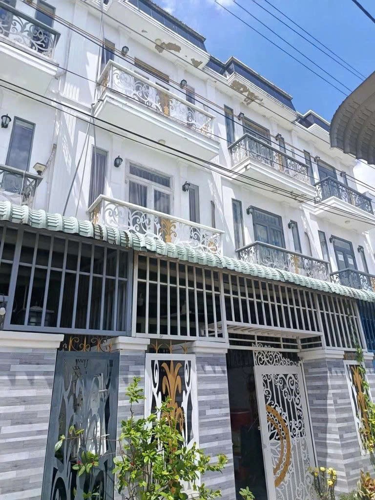 NHÀ ĐẸP – GIÁ TỐT- CHÍNH CHỦ BÁN NHÀ Tại hẻm 104, Đường Nguyễn An Ninh, Thị trấn Cần Giuộc, Huyện Cần Giuộc, Long An