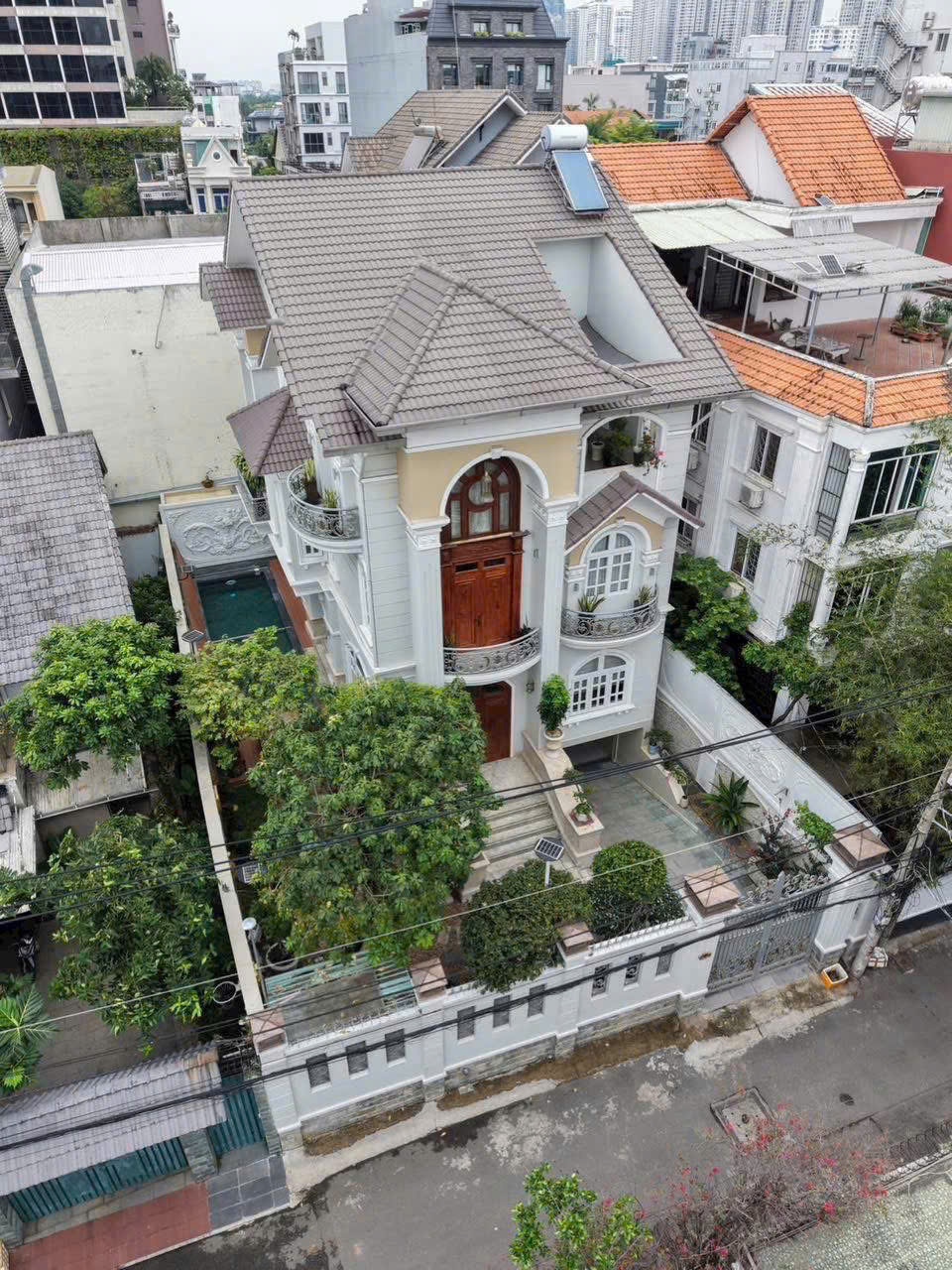 chủ kẹt tiền Cần Tiền Bán Nhanh ,BIỆT THỰ THẢO ĐIỀN QUẬN 2
