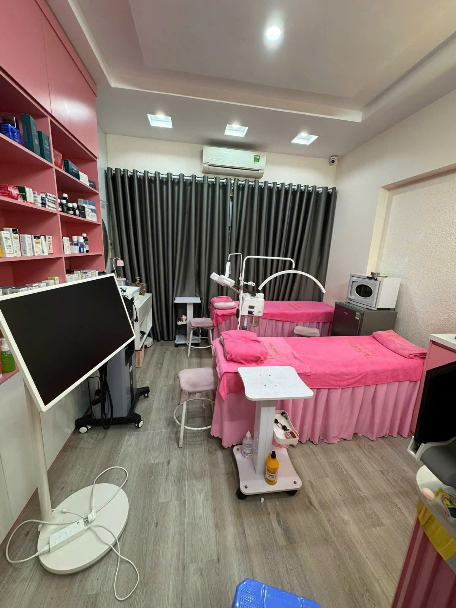 Phố Tôn Thất Tùng 31m2, 2 tầng, mặt tiền 5.5m ngõ rộng nhỉnh 8 tỷ hiếm Đống Đa