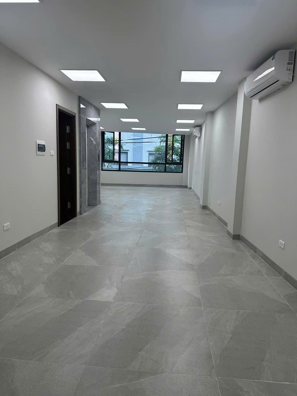 Cho thuê mặt bằng đẹp tầng 1 và 2 ở Nghĩa Đô, Cầu Giấy